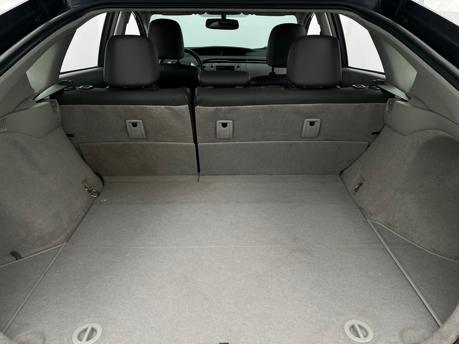 Thumbnail: 2011 Toyota Prius - 7