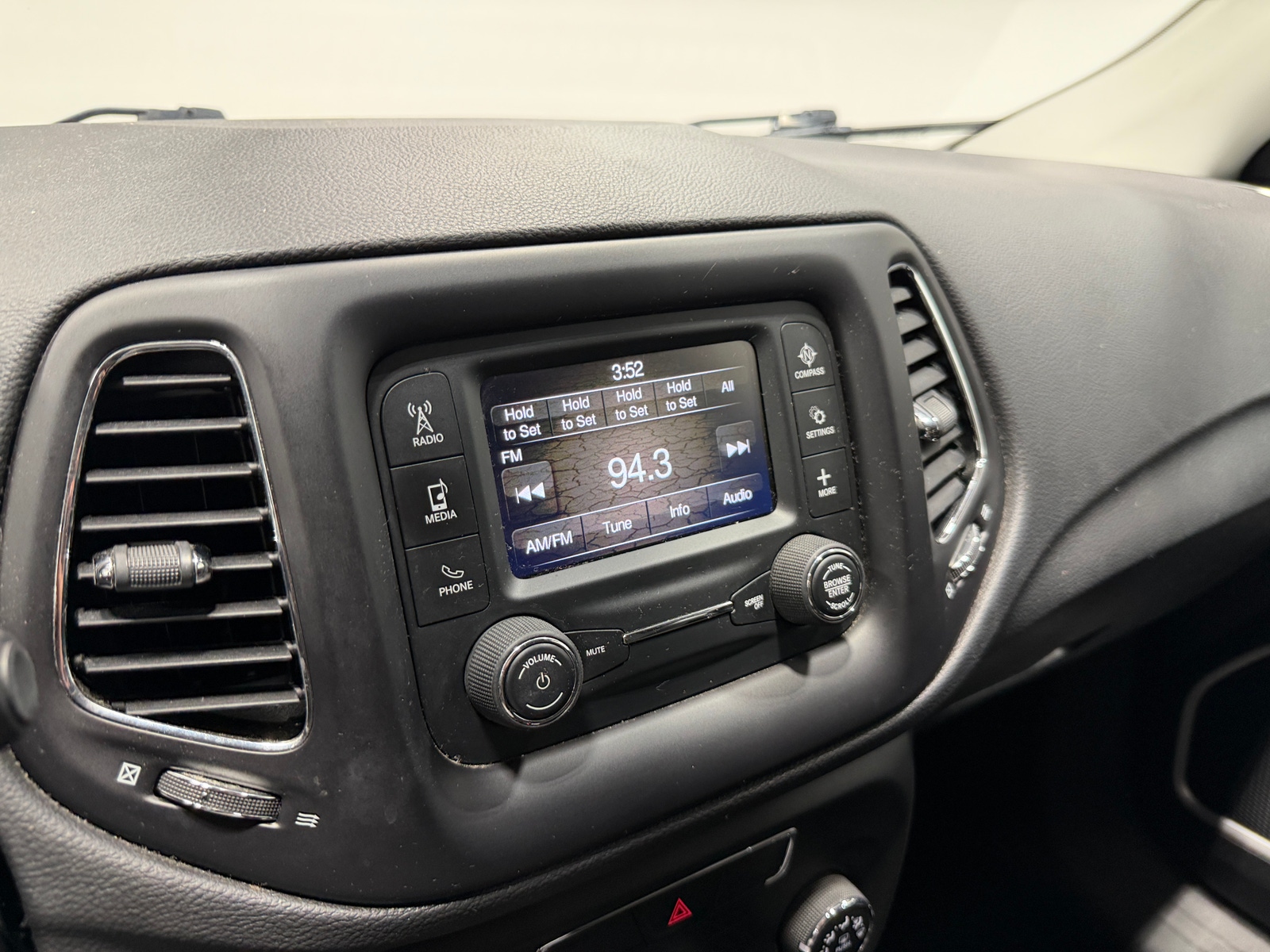 Thumbnail: 2018 Jeep Compass - 4