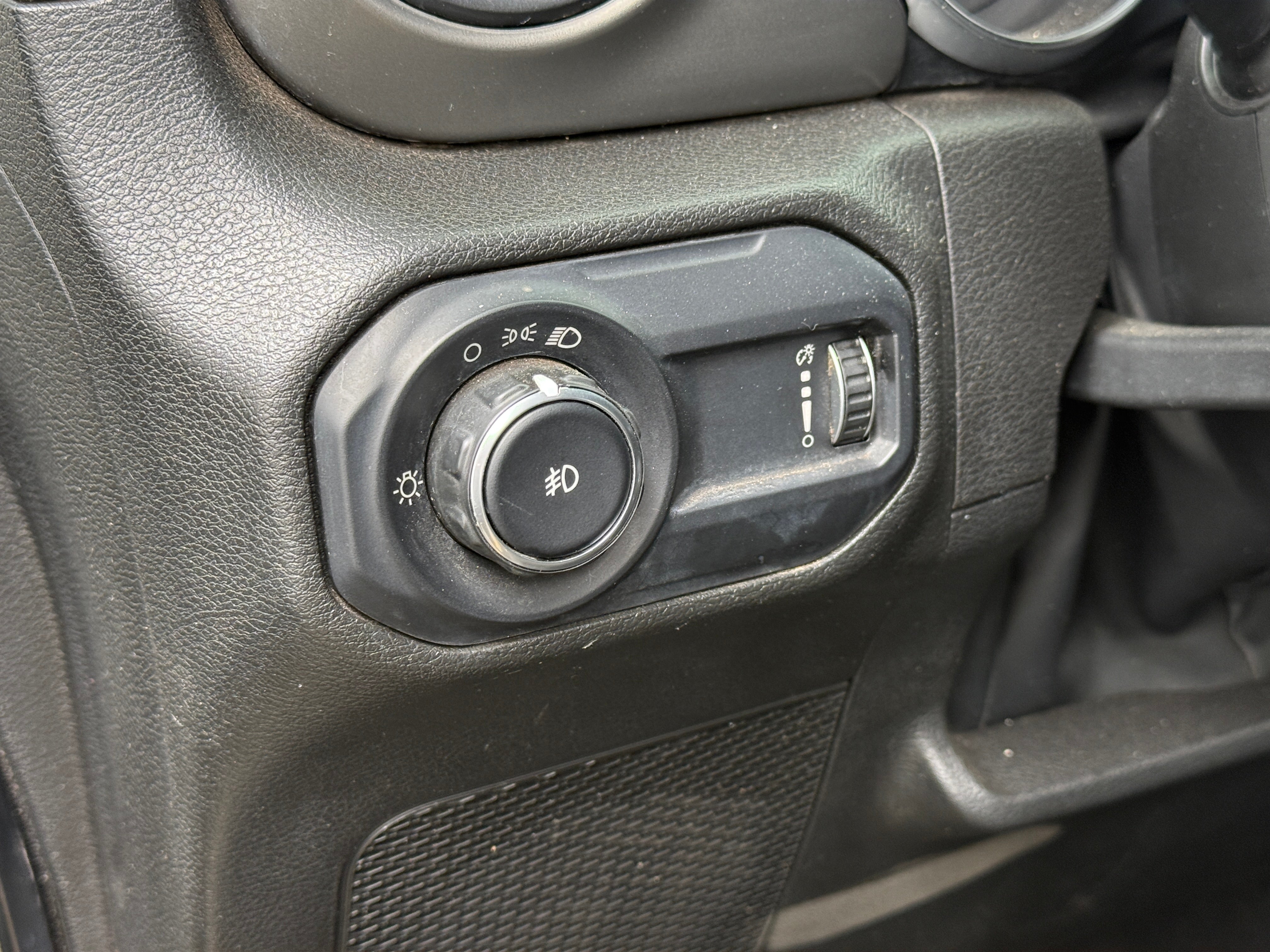 2023 Jeep Wrangler 4-Door Sport S - Photo 10