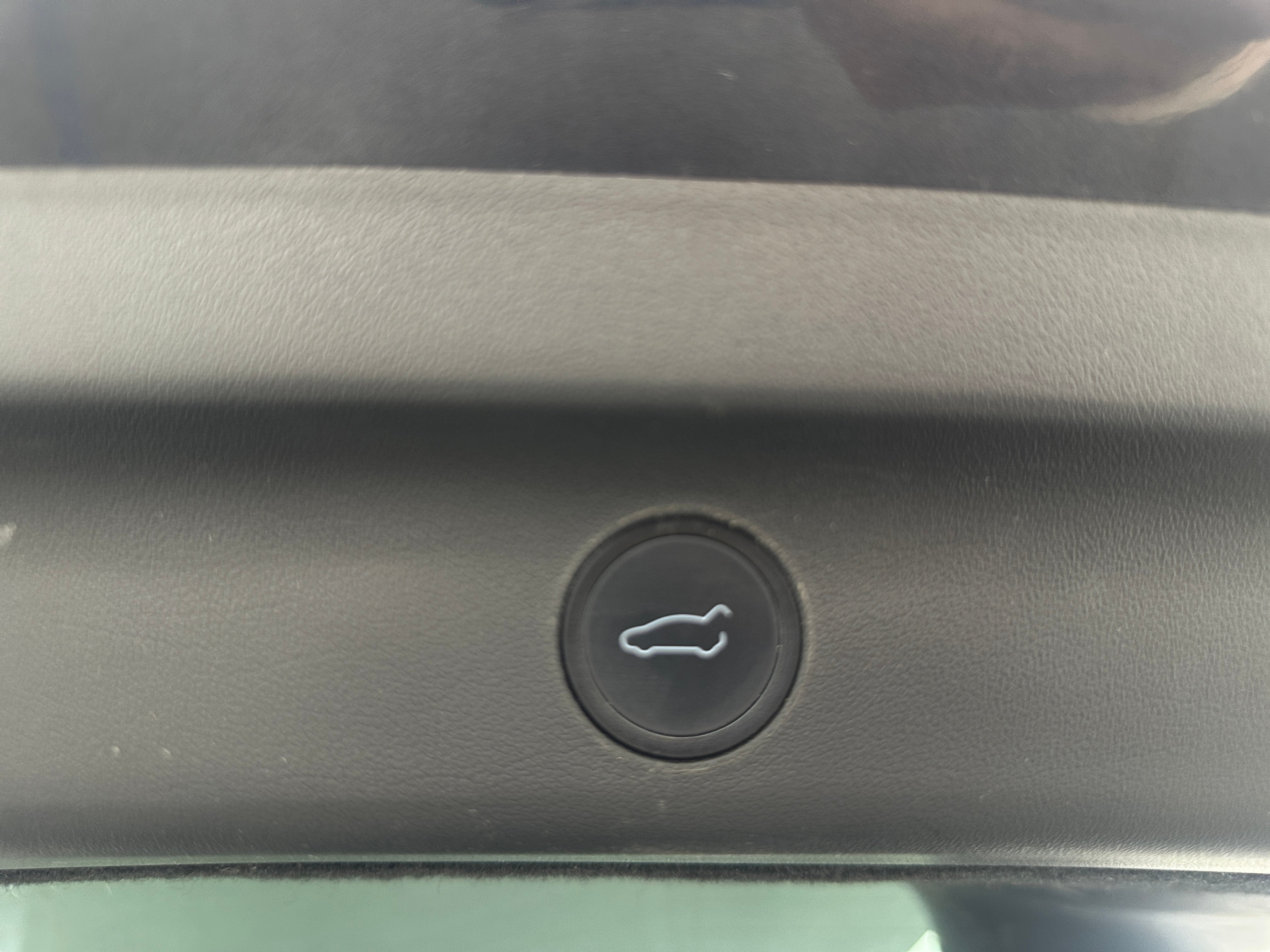Used 2022 Tesla Model Y Long Range with VIN 7SAYGAEE3NF325732 for sale in Auburn, WA