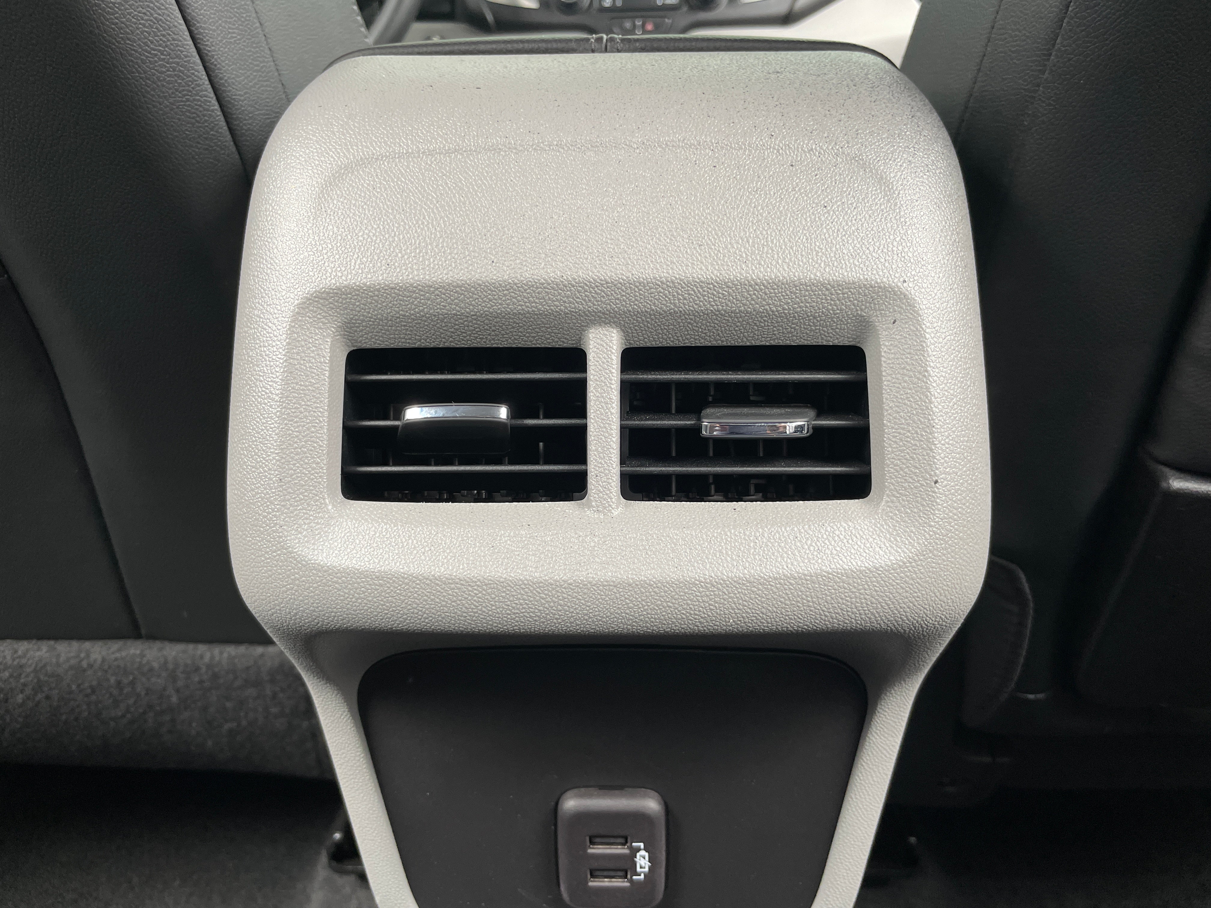 2023 GMC Terrain SLT - Photo 4