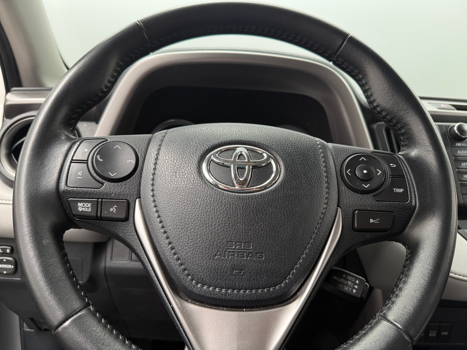Thumbnail: 2017 Toyota RAV4 - 5