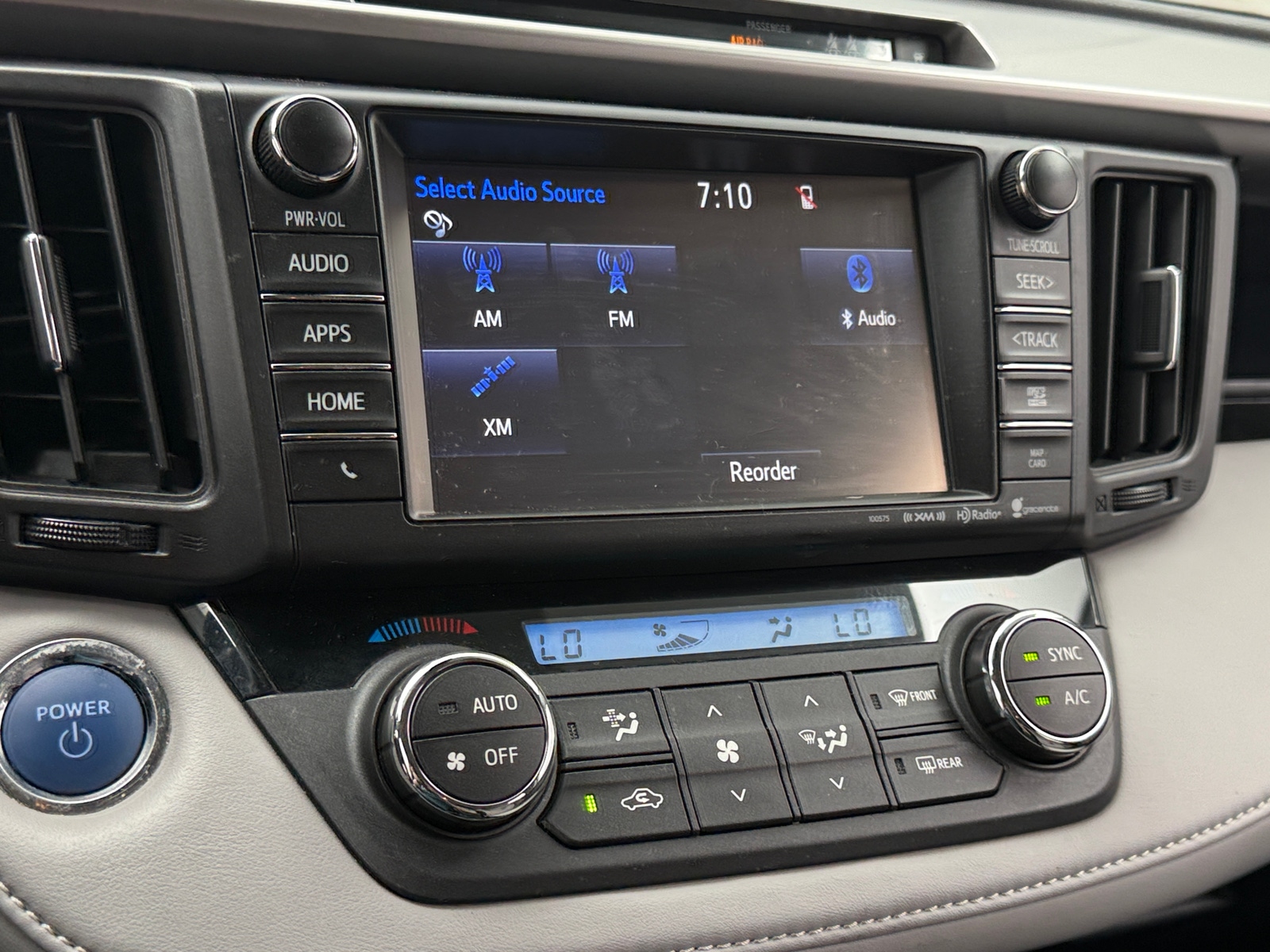 Thumbnail: 2017 Toyota RAV4 - 4