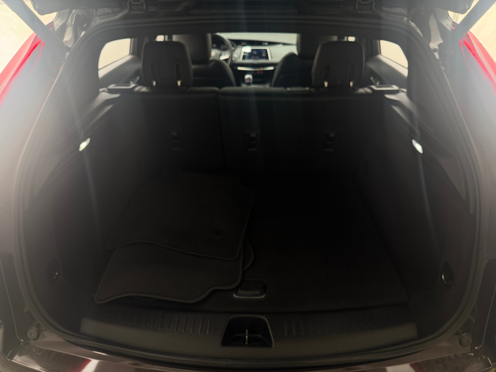 Thumbnail: 2021 Cadillac XT4 - 6