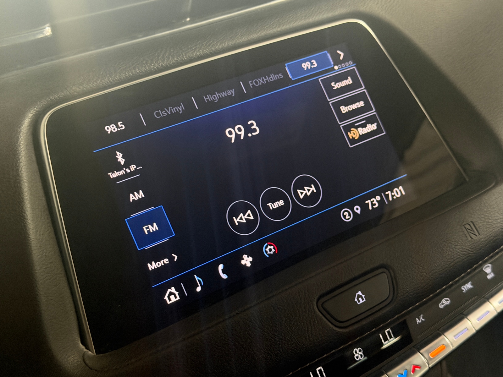 Thumbnail: 2021 Cadillac XT4 - 3