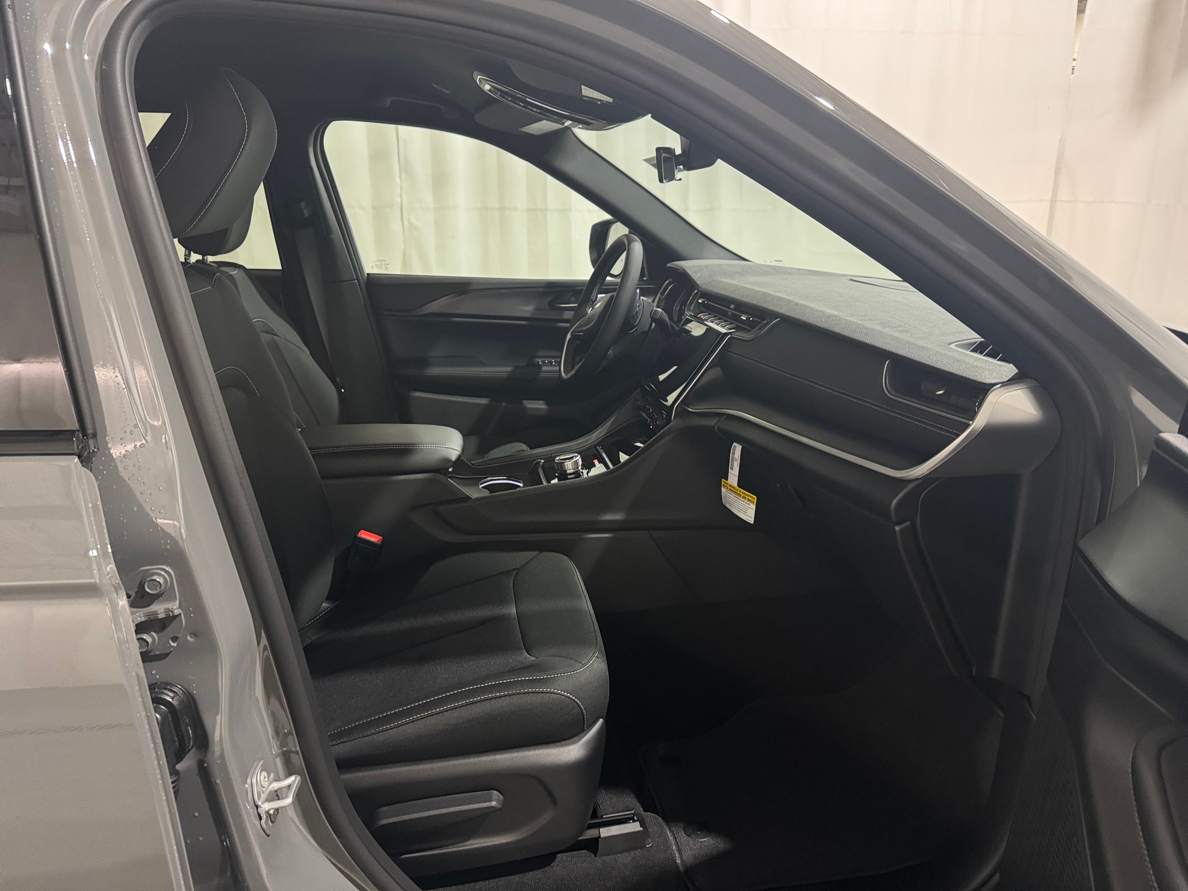 2027 Jeep Grand Cherokee
