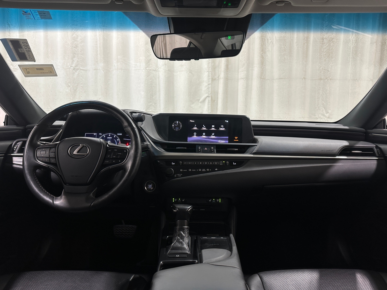 Thumbnail: 2020 Lexus ES - 2
