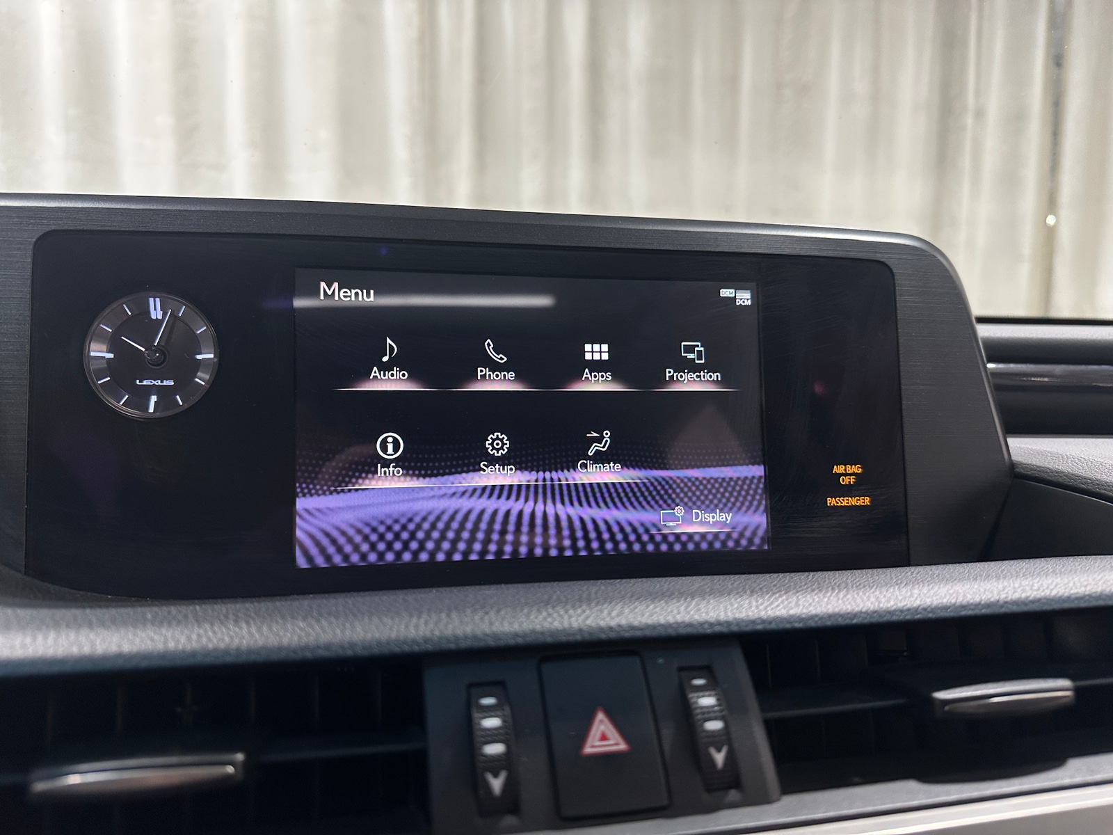 Thumbnail: 2020 Lexus ES - 3