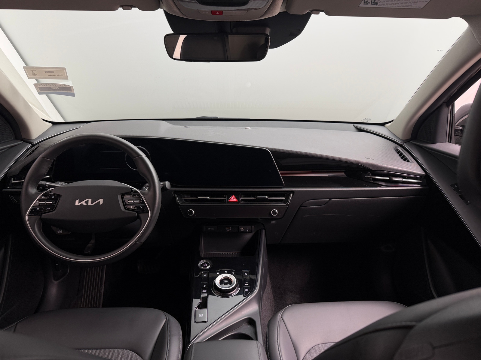 Thumbnail: 2024 Kia Niro - 3