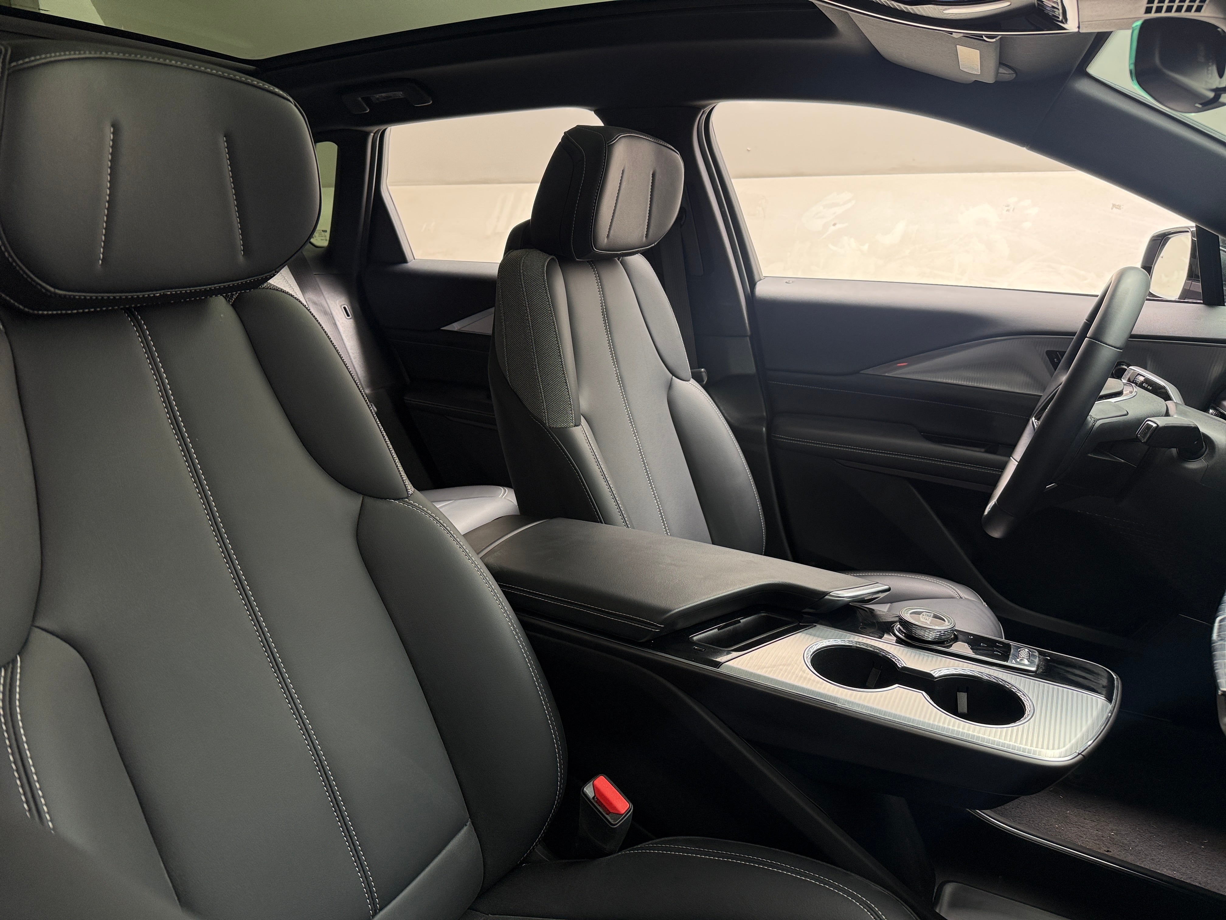 2024 Cadillac LYRIQ