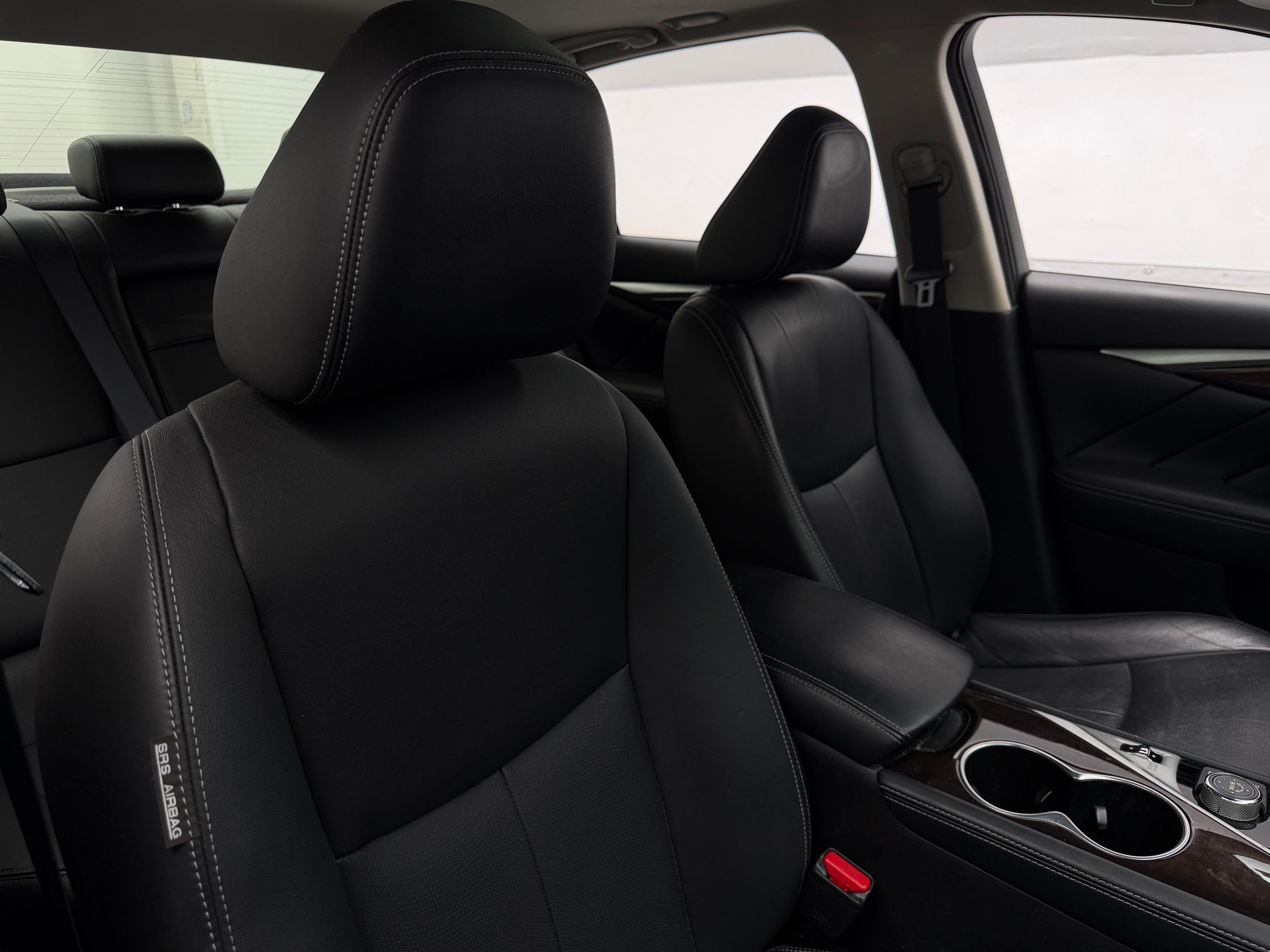 2015 INFINITI Q50