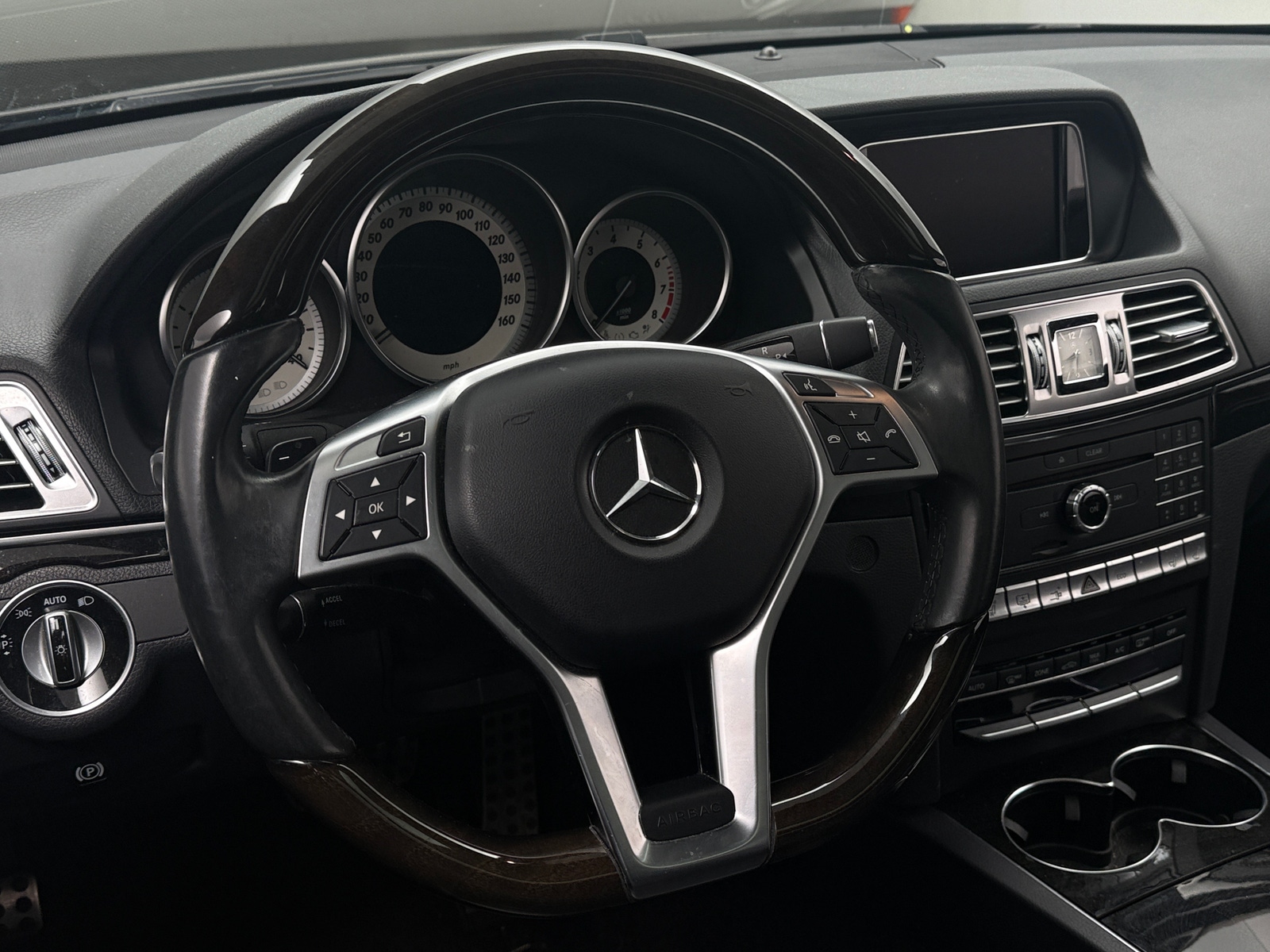 Thumbnail: 2017 Mercedes-Benz E-Class - 3
