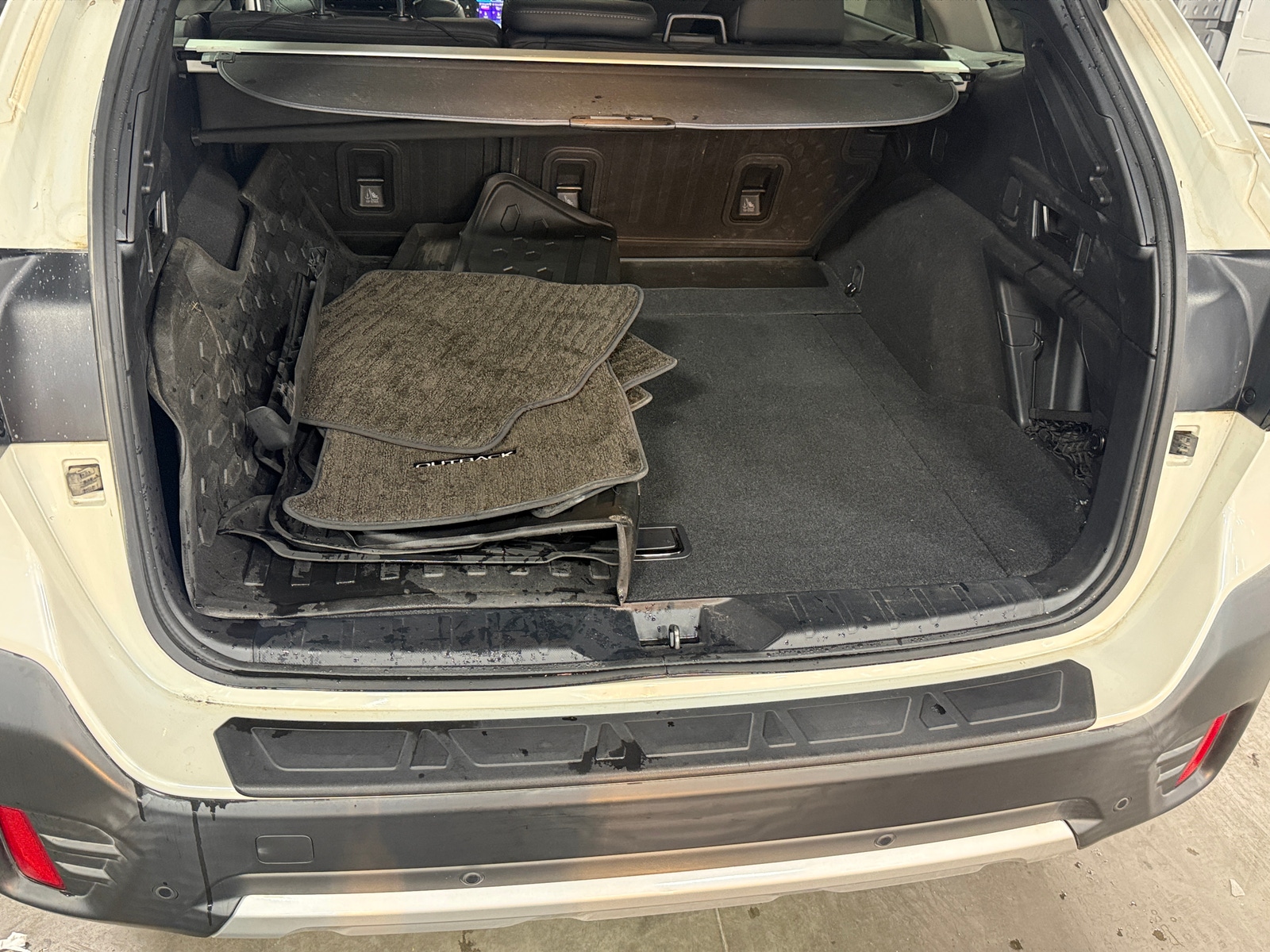 Thumbnail: 2020 Subaru Outback - 6