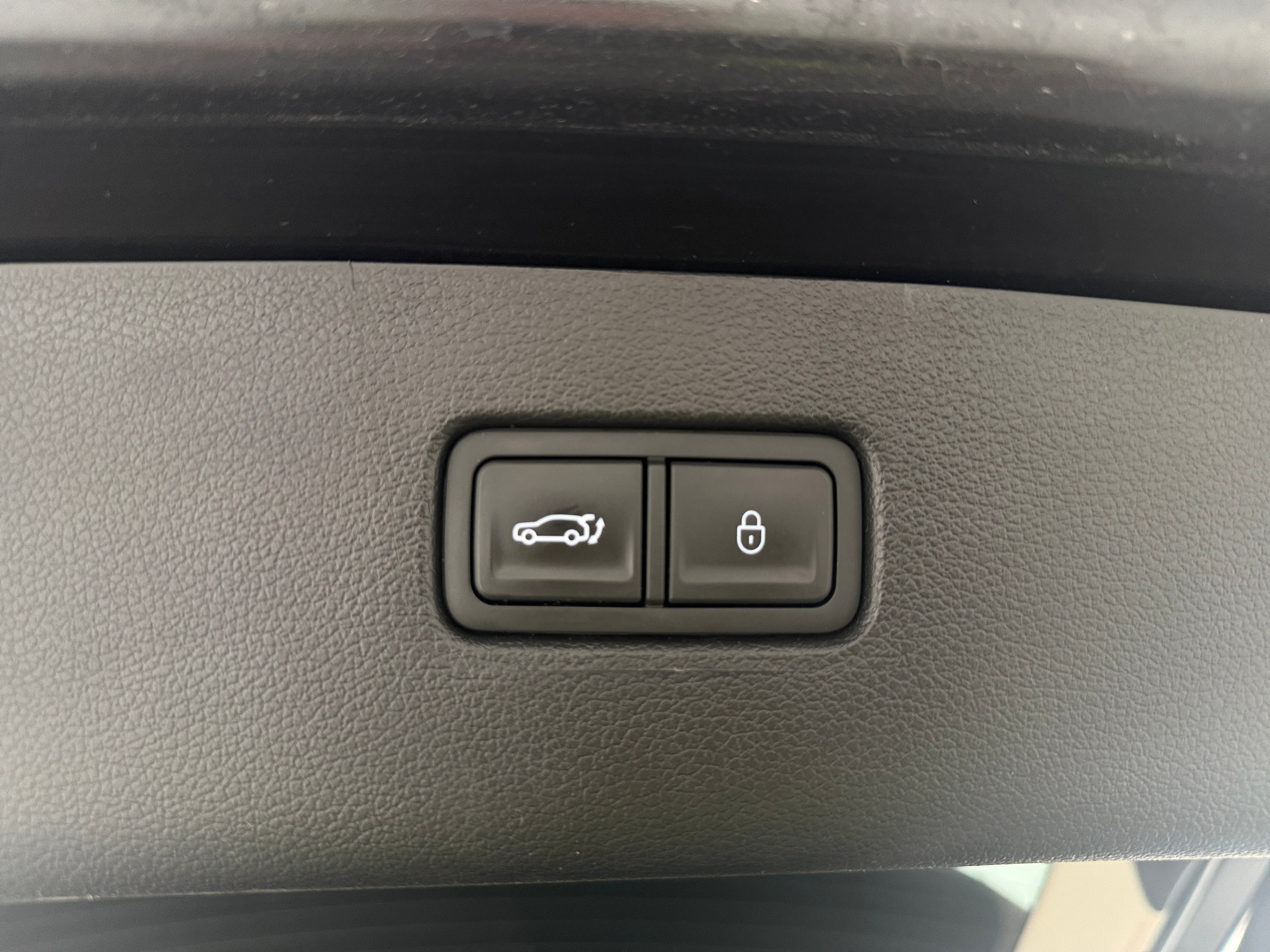 2025 GENESIS GV80