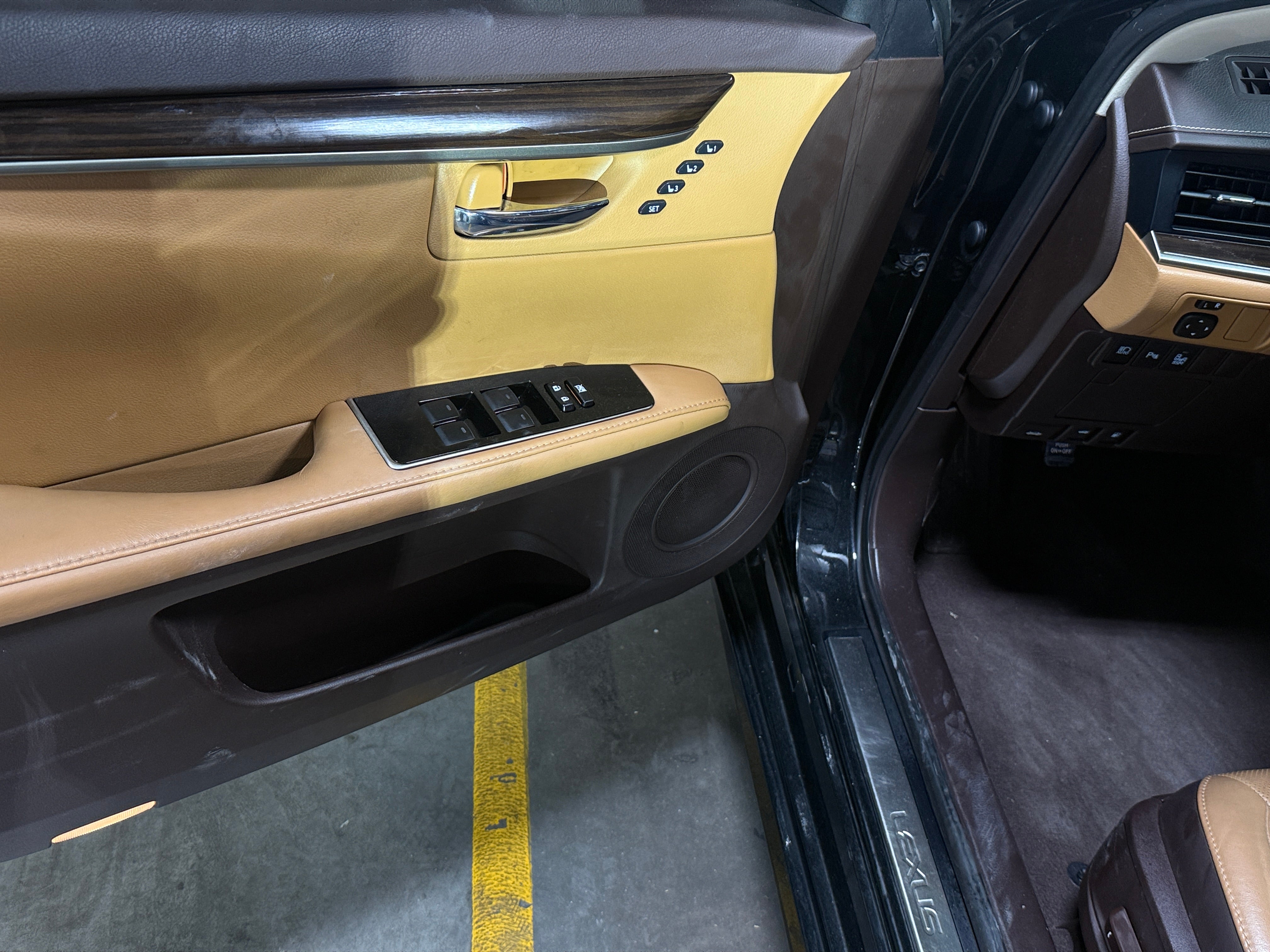 2017 Lexus ES