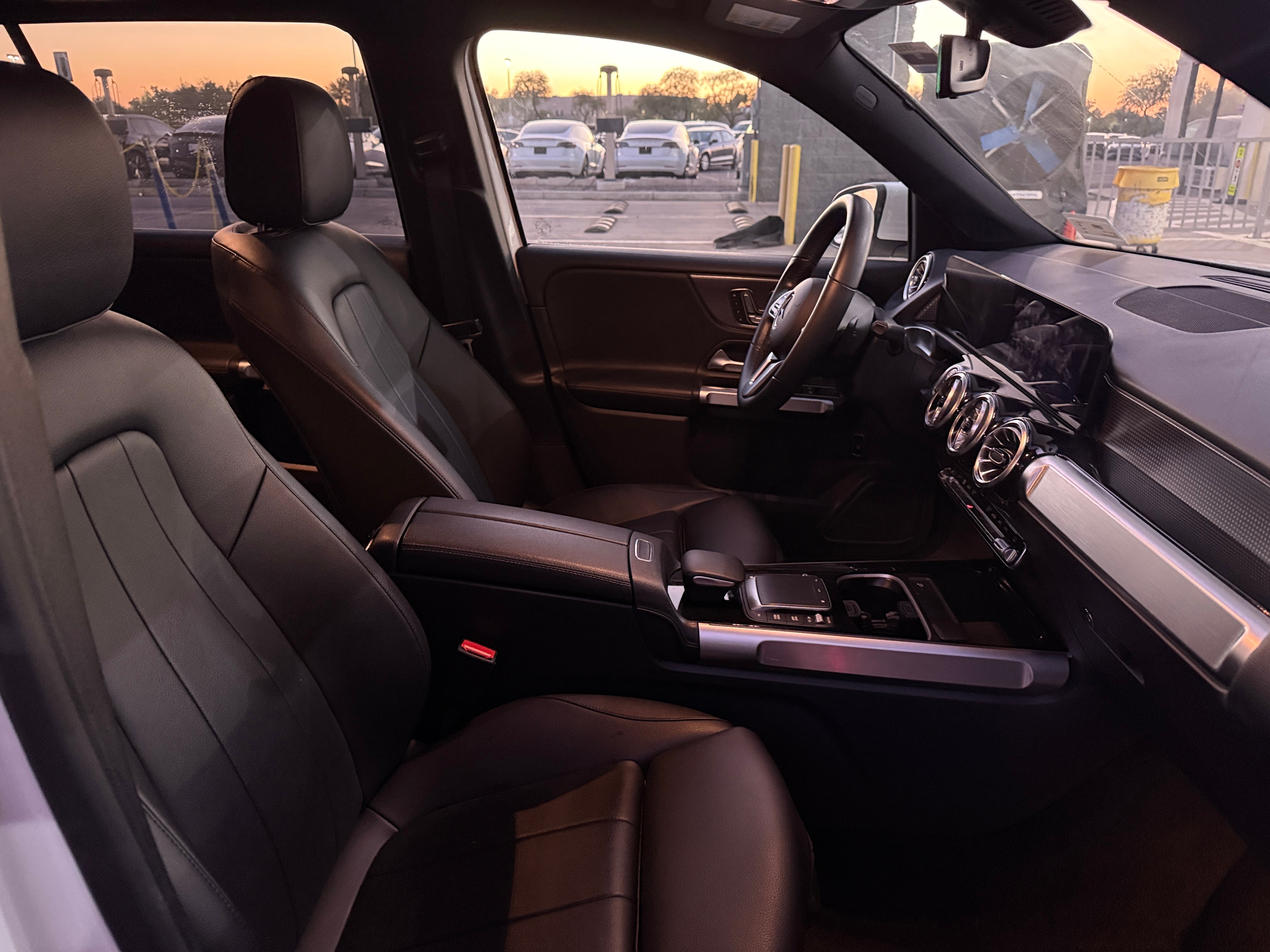 2023 Mercedes-Benz GLB Base