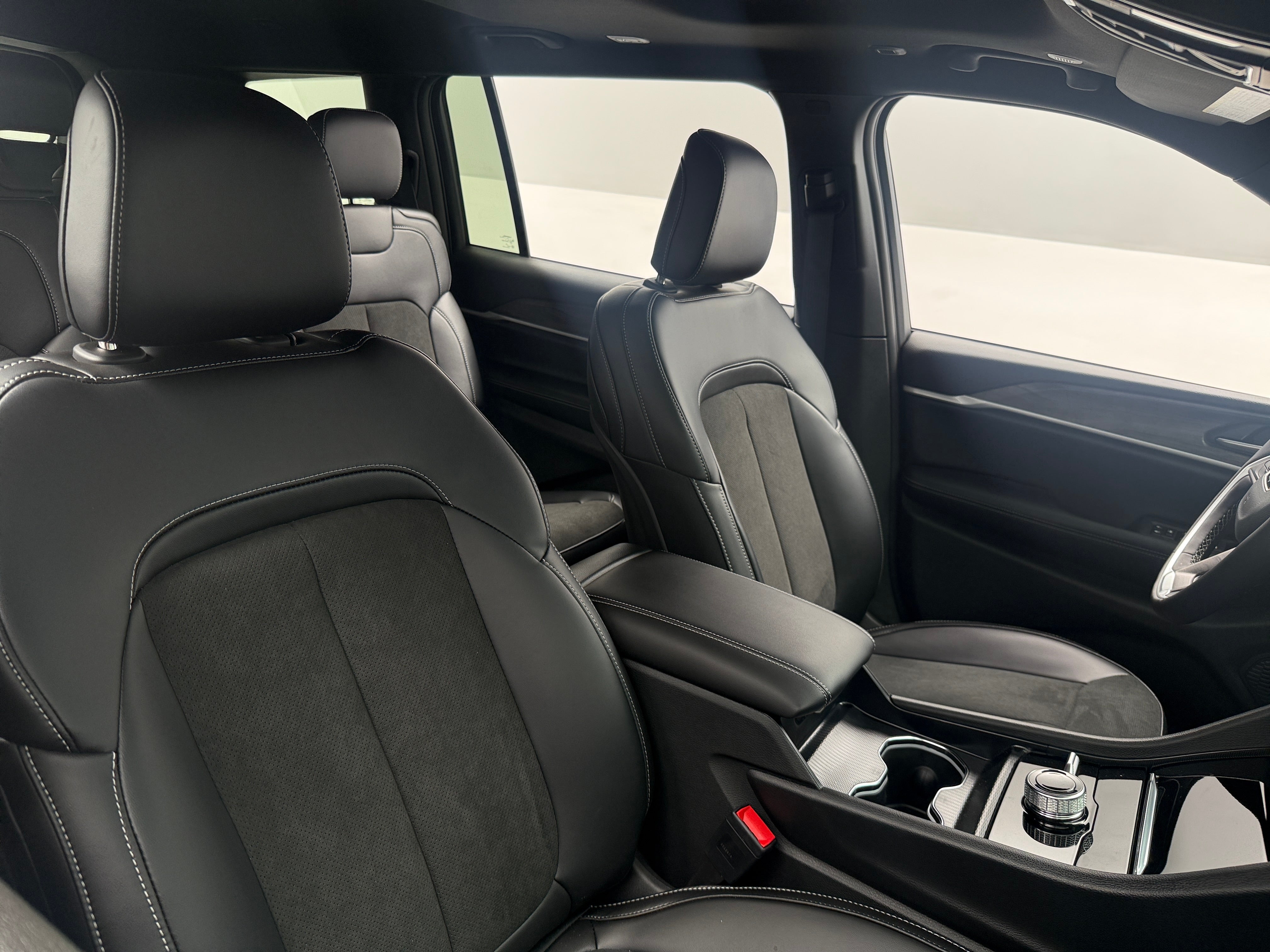 2027 Jeep Grand Cherokee L