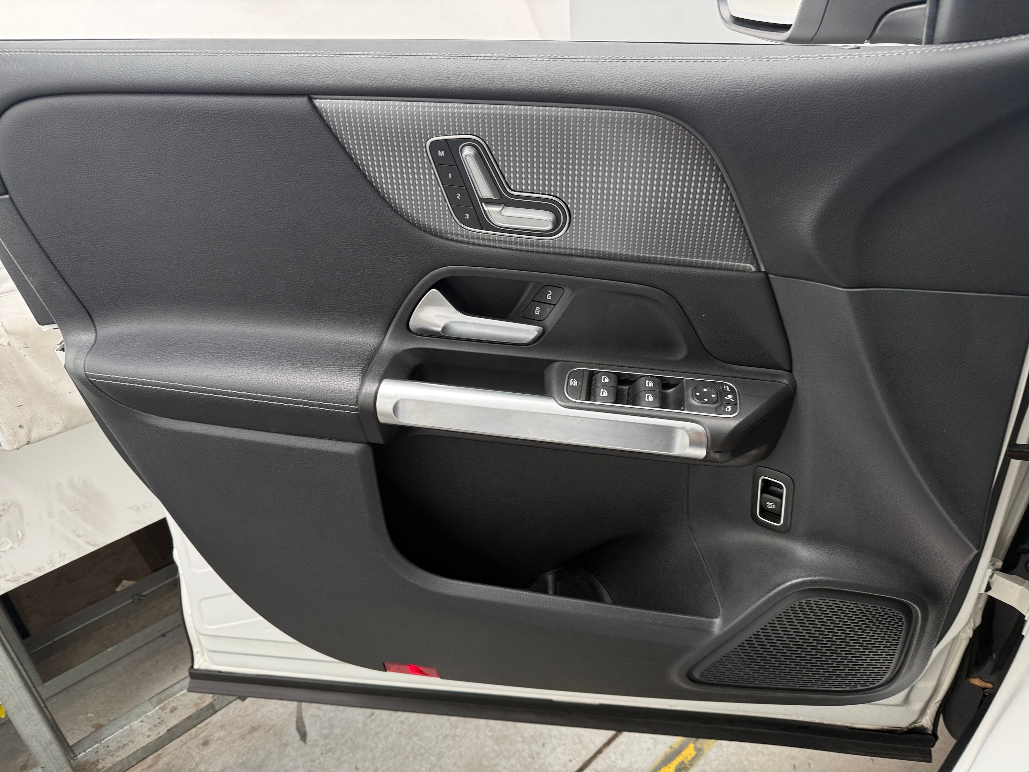 2022 Mercedes-Benz GLB Base
