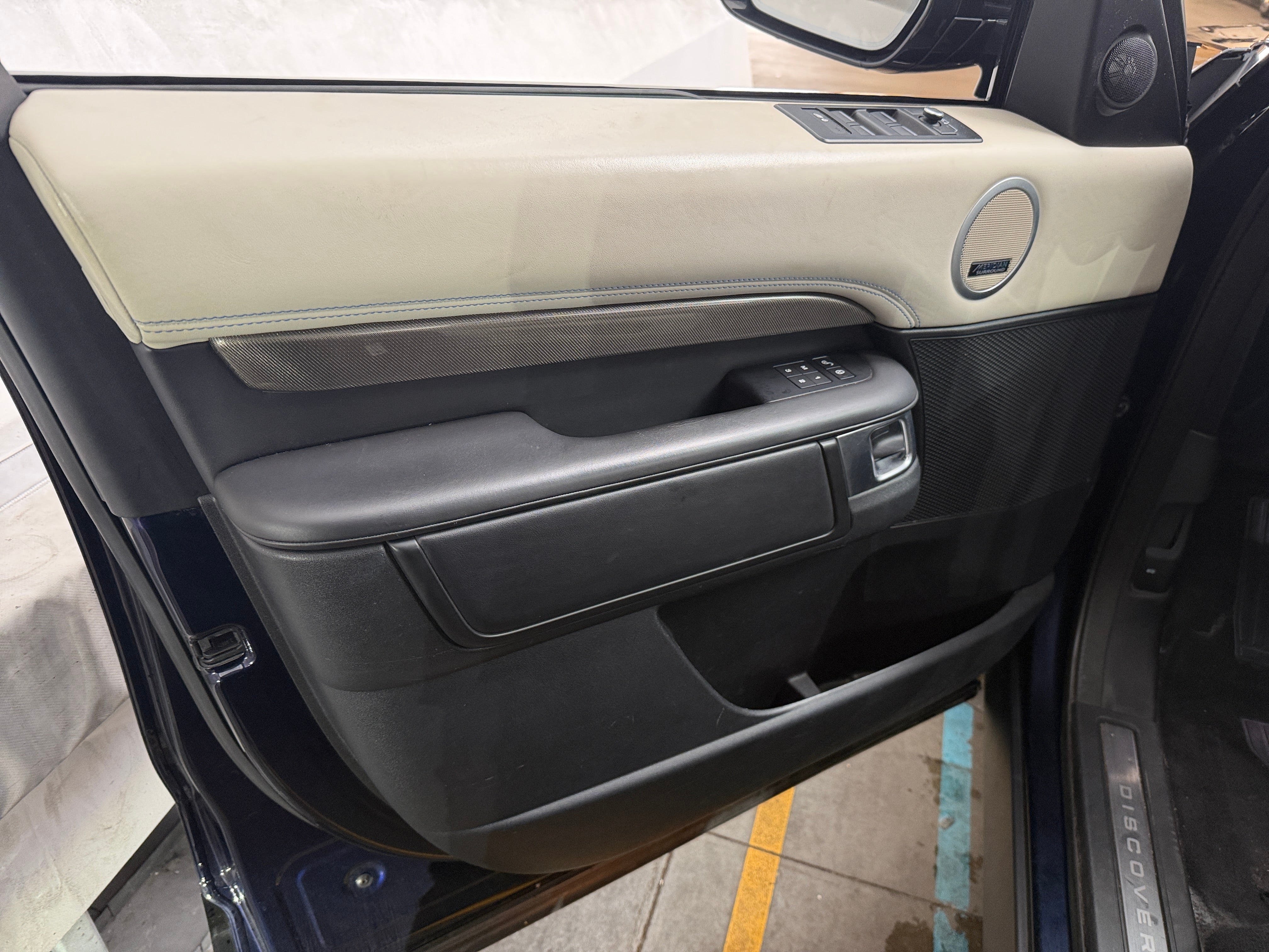 2020 Land Rover Discovery