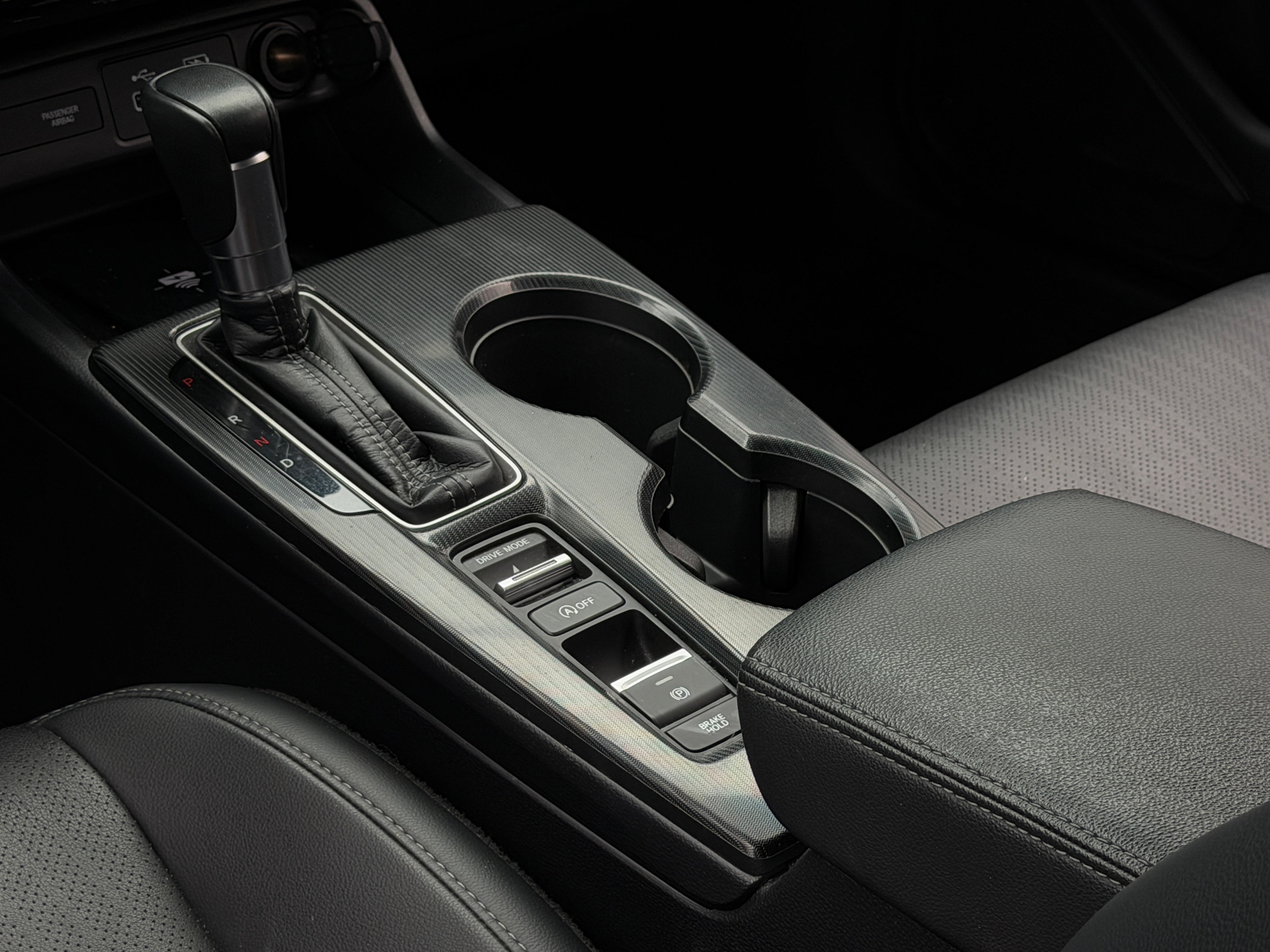 2022 Honda Civic Hatchback Sport Touring - Photo 2