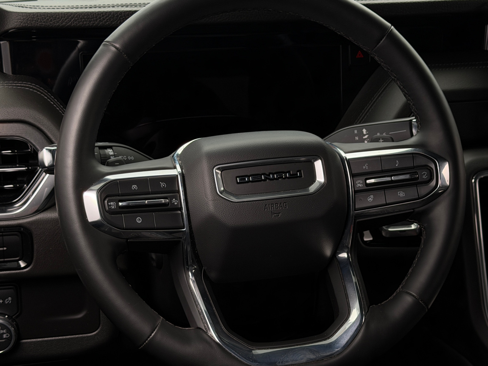 Thumbnail: 2025 GMC Yukon - 4