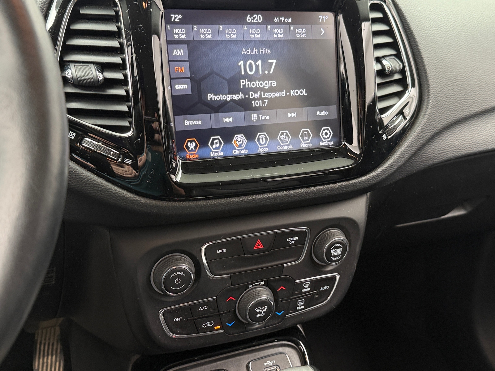 Thumbnail: 2019 Jeep Compass - 3