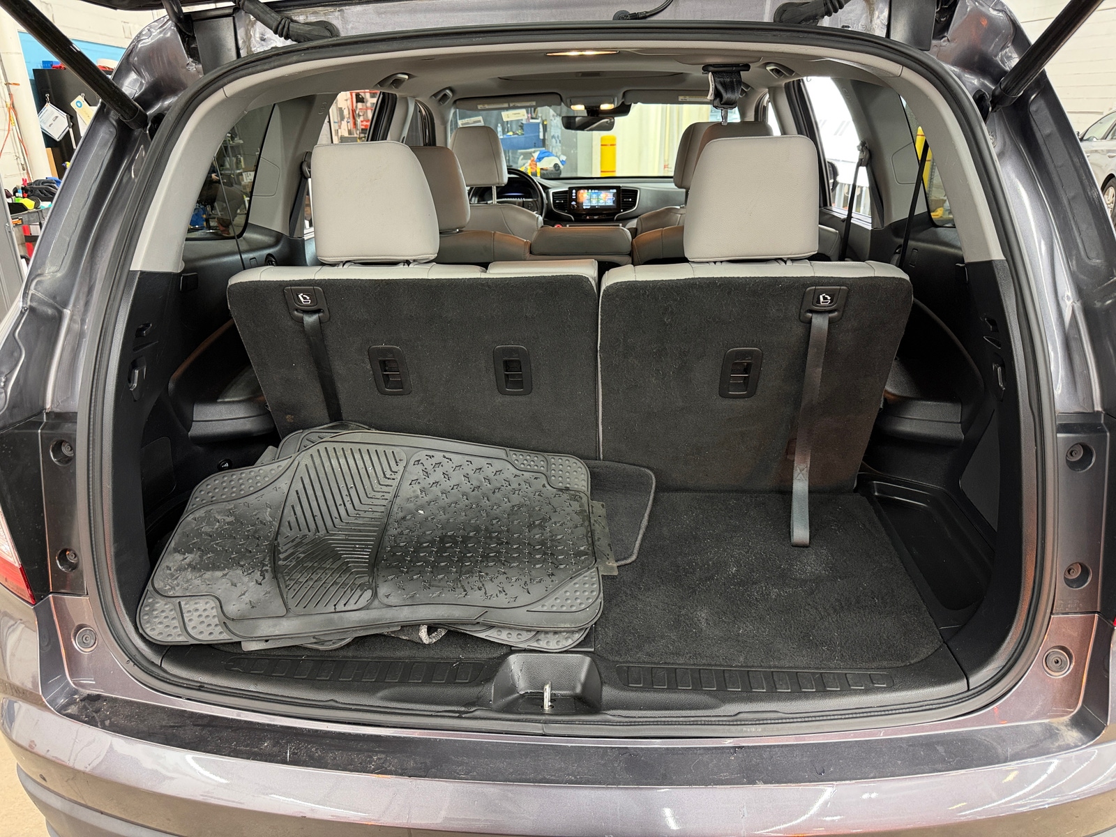 Thumbnail: 2019 Honda Pilot - 6