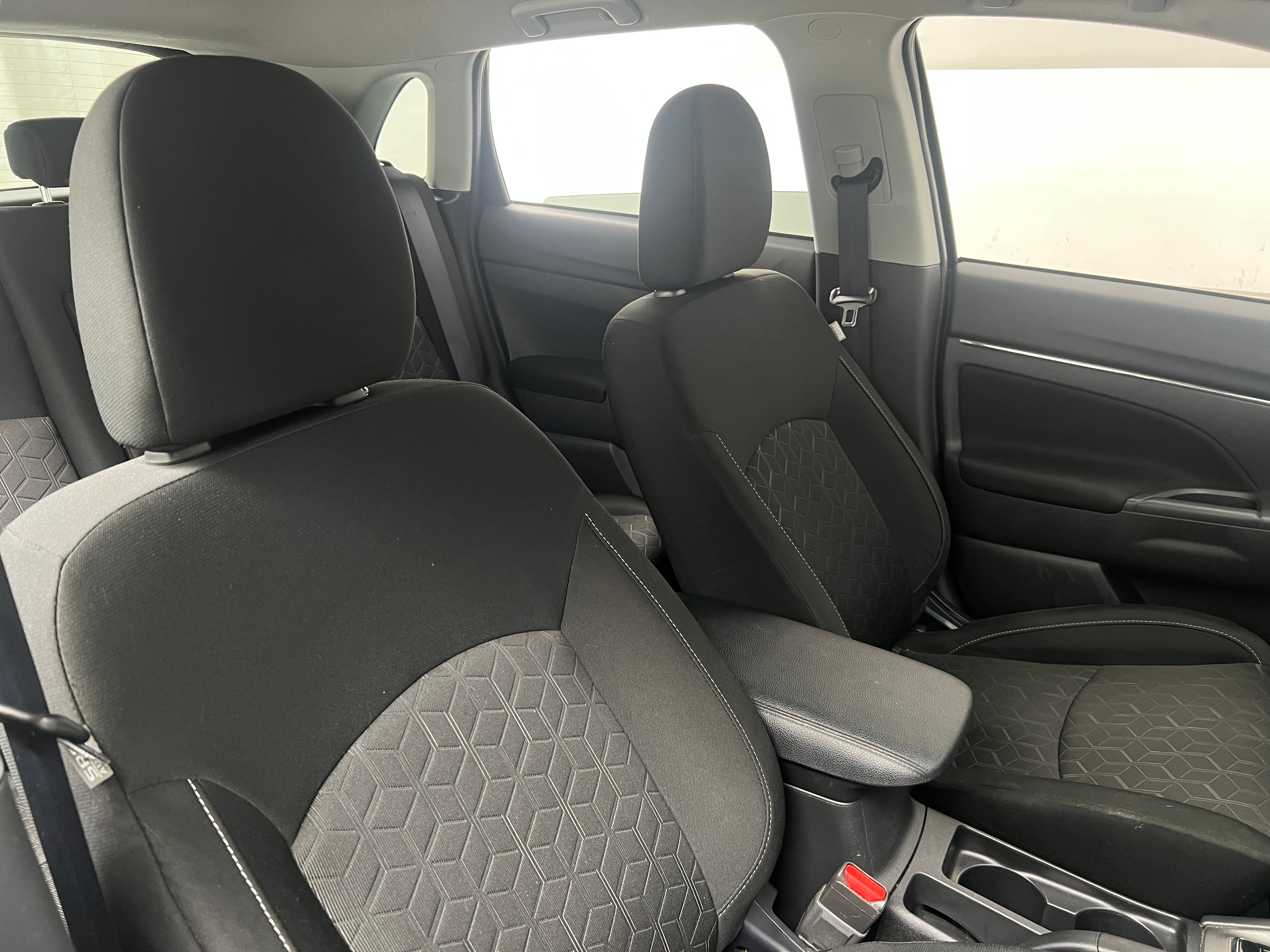 2024 Mitsubishi Outlander Sport ES