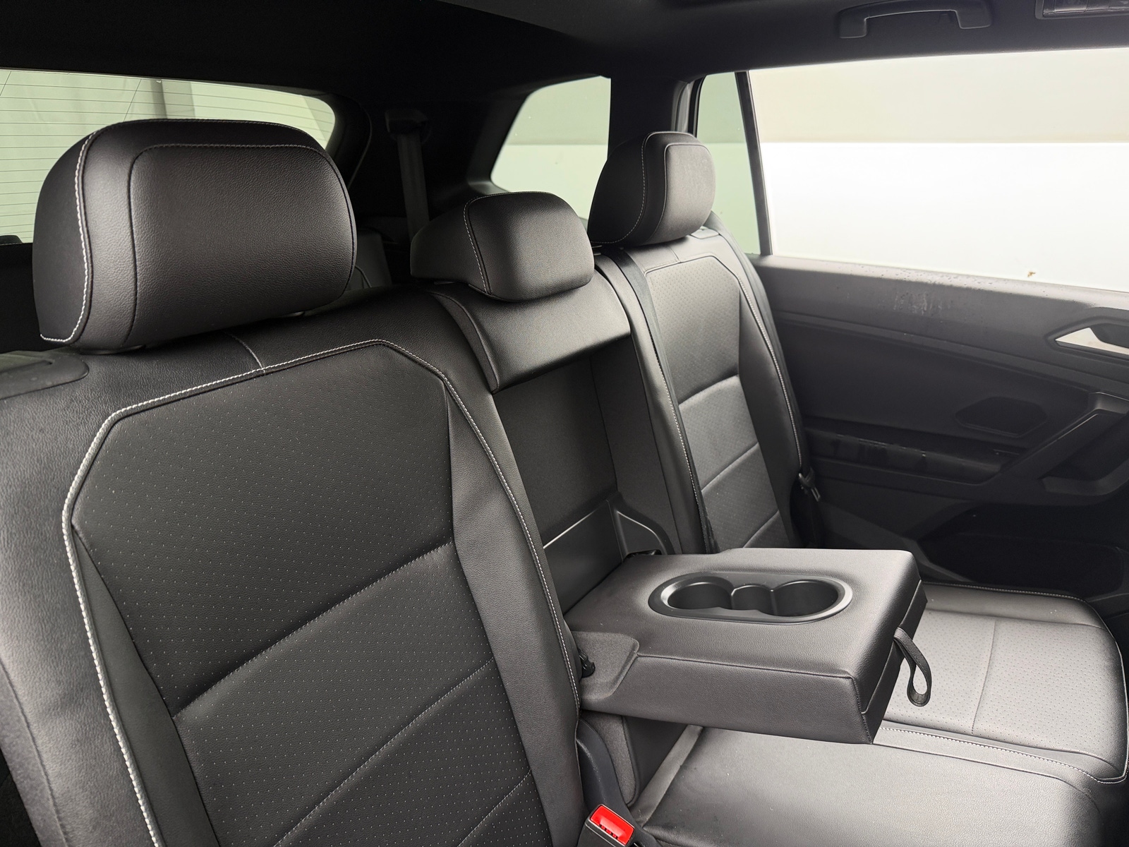 Thumbnail: 2021 Volkswagen Tiguan - 6