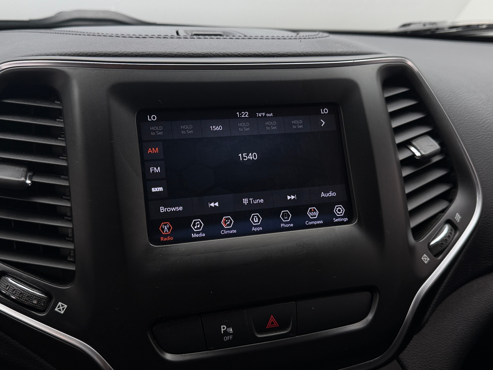 Thumbnail: 2019 Jeep Cherokee - 4