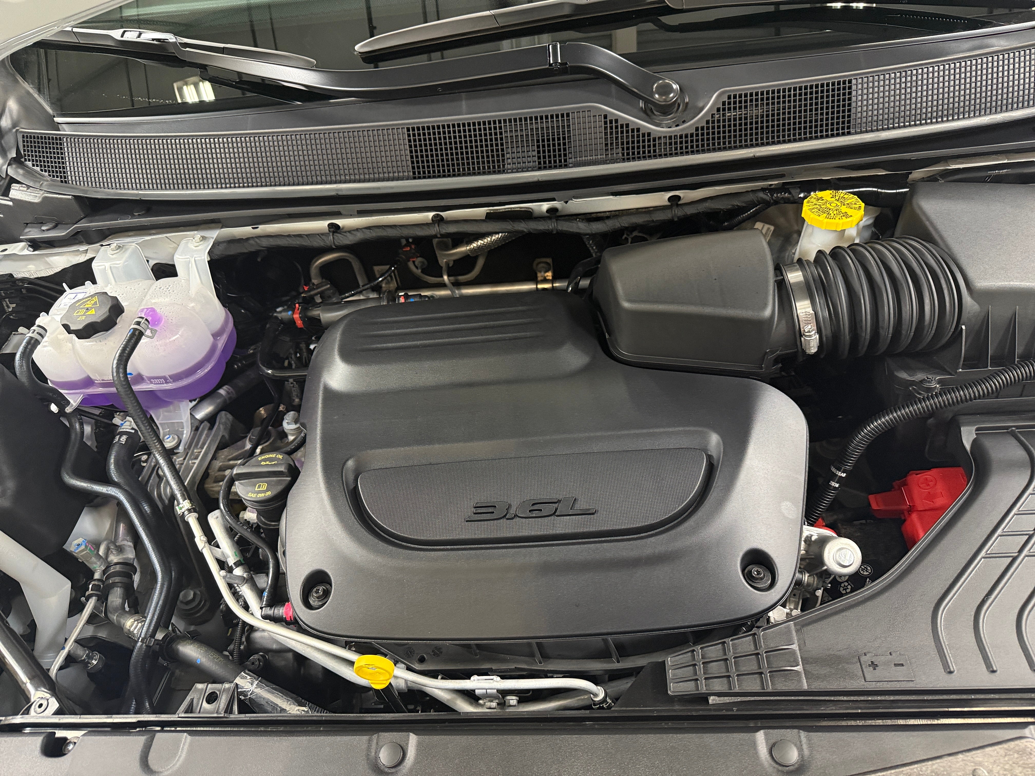 2027 Chrysler Pacifica Select