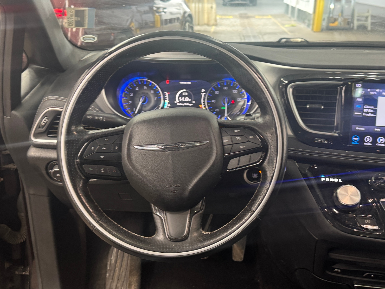 Thumbnail: 2018 Chrysler Pacifica - 4