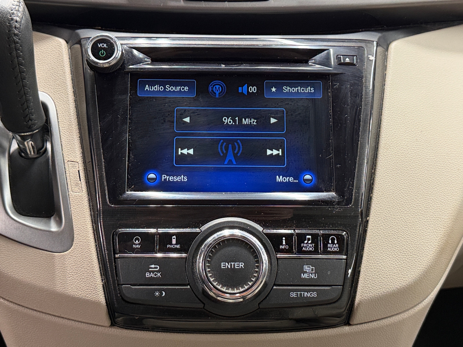 Thumbnail: 2016 Honda Odyssey - 3
