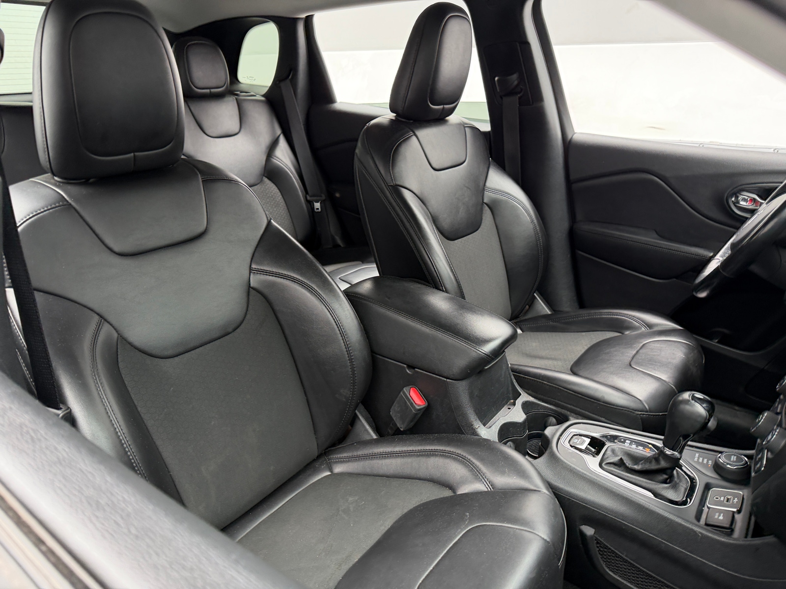Thumbnail: 2020 Jeep Cherokee - 2