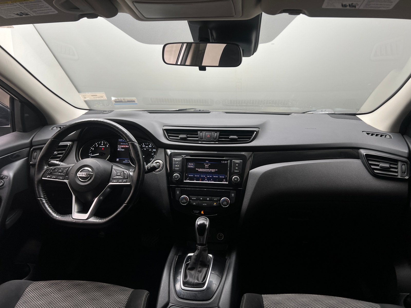 Thumbnail: 2020 Nissan Rogue Sport - 3