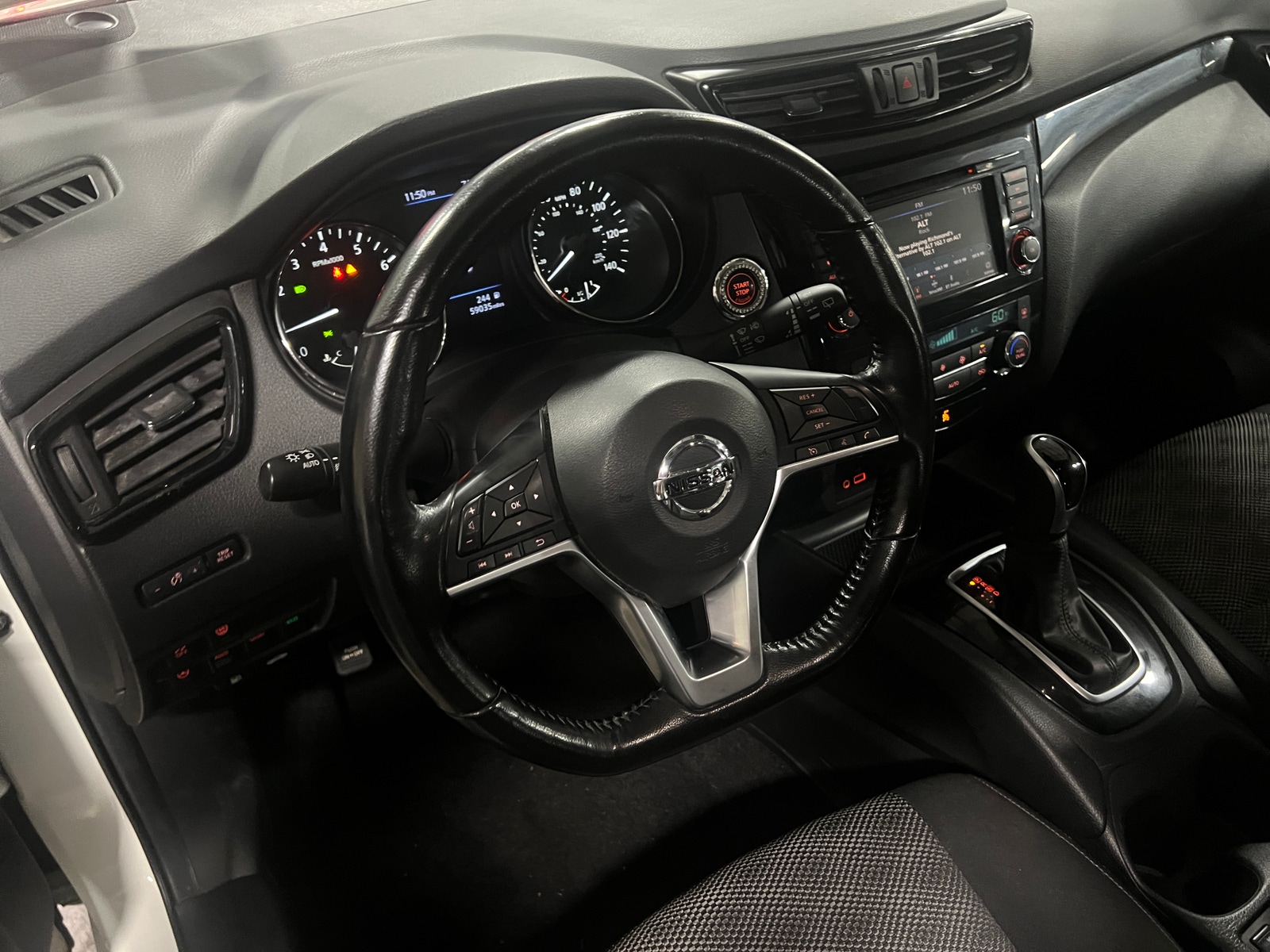 Thumbnail: 2020 Nissan Rogue Sport - 5