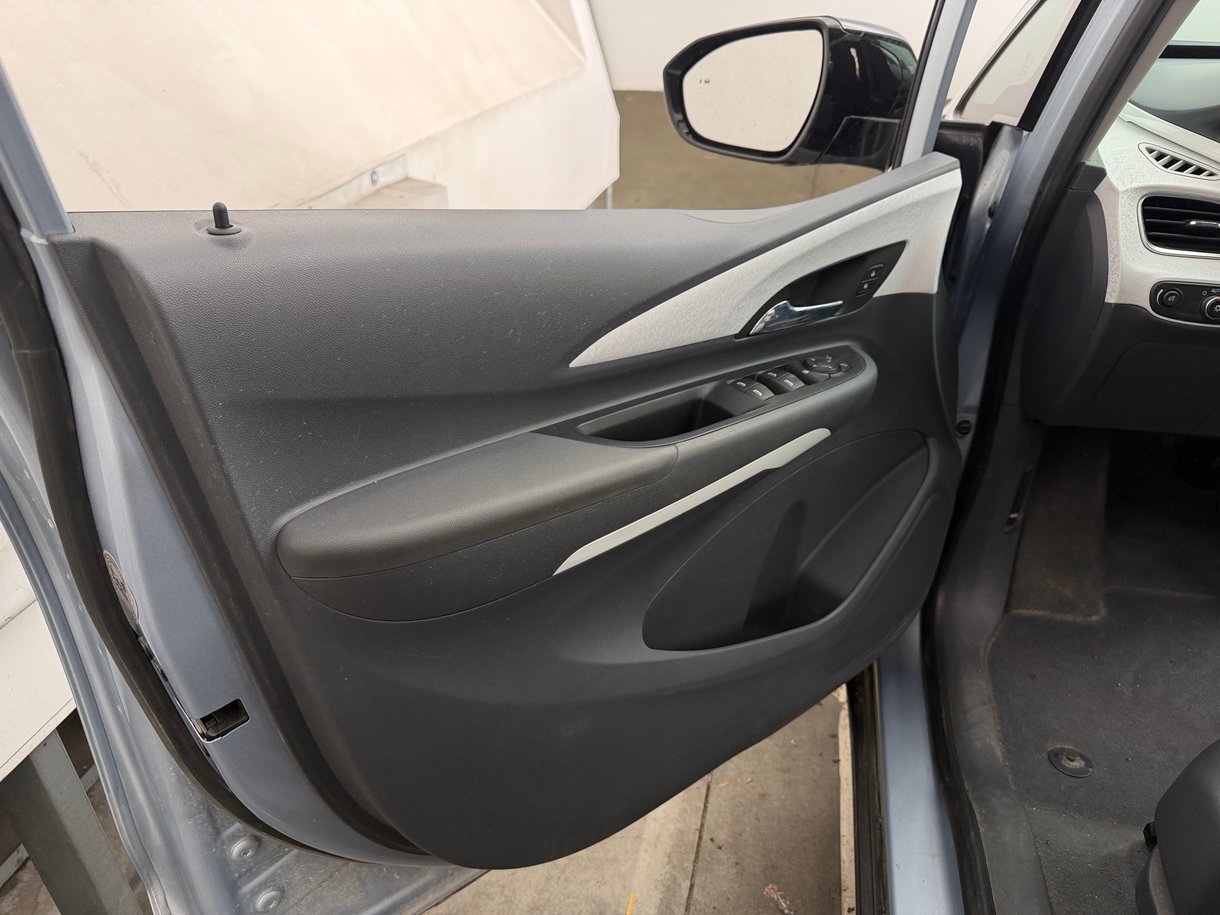 Used 2018 Chevrolet Bolt EV LT with VIN 1G1FW6S02J4111855 for sale in Auburn, WA