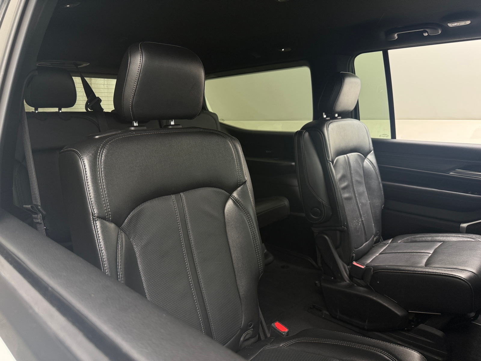 Thumbnail: 2024 Jeep Wagoneer - 5