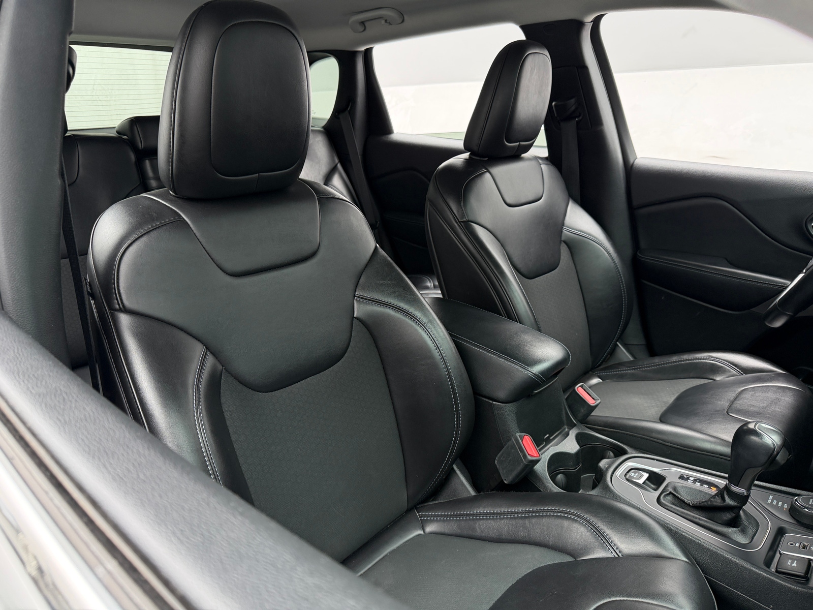 Thumbnail: 2019 Jeep Cherokee - 2