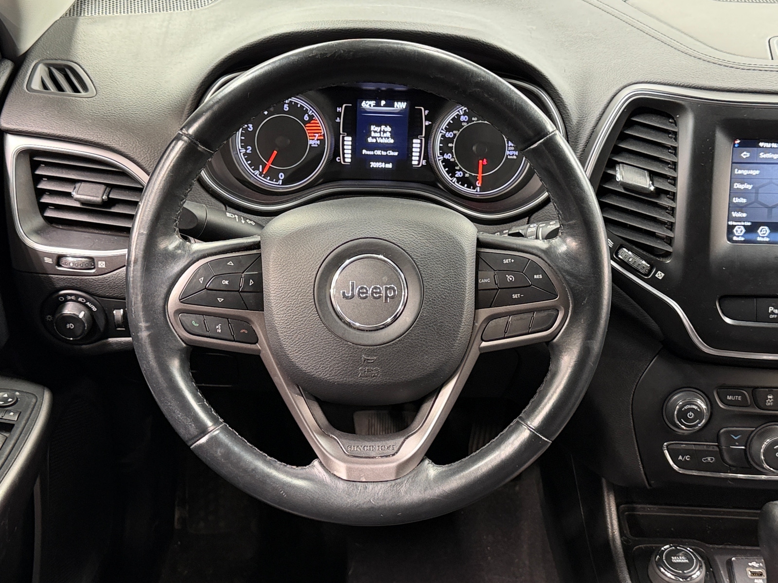 Thumbnail: 2019 Jeep Cherokee - 5
