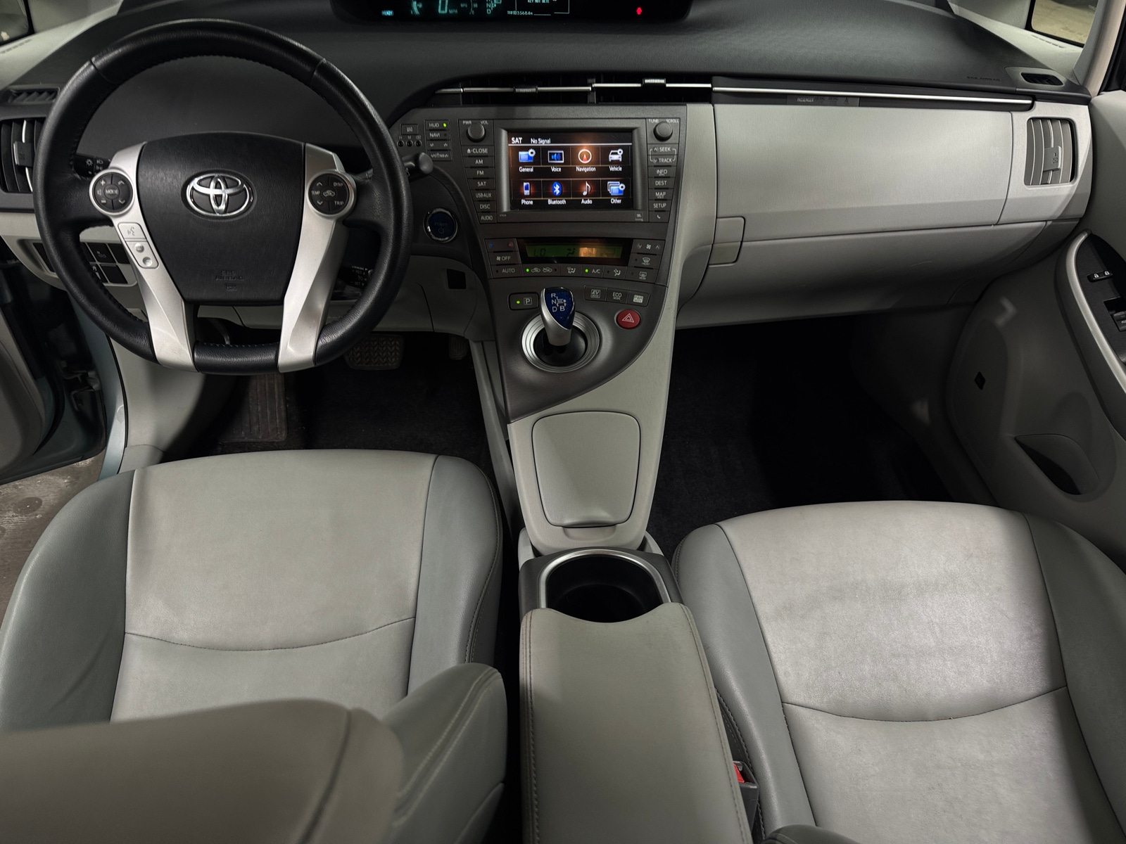 Thumbnail: 2014 Toyota Prius - 3
