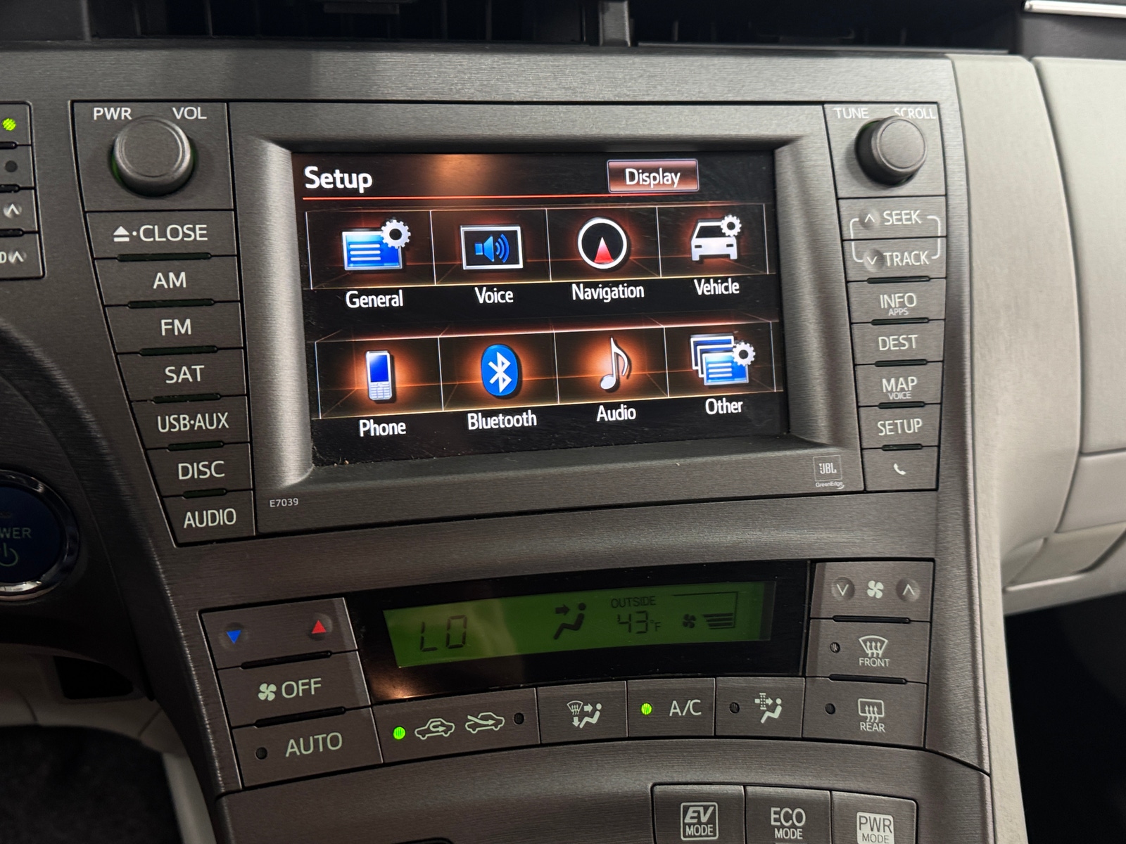 Thumbnail: 2014 Toyota Prius - 4