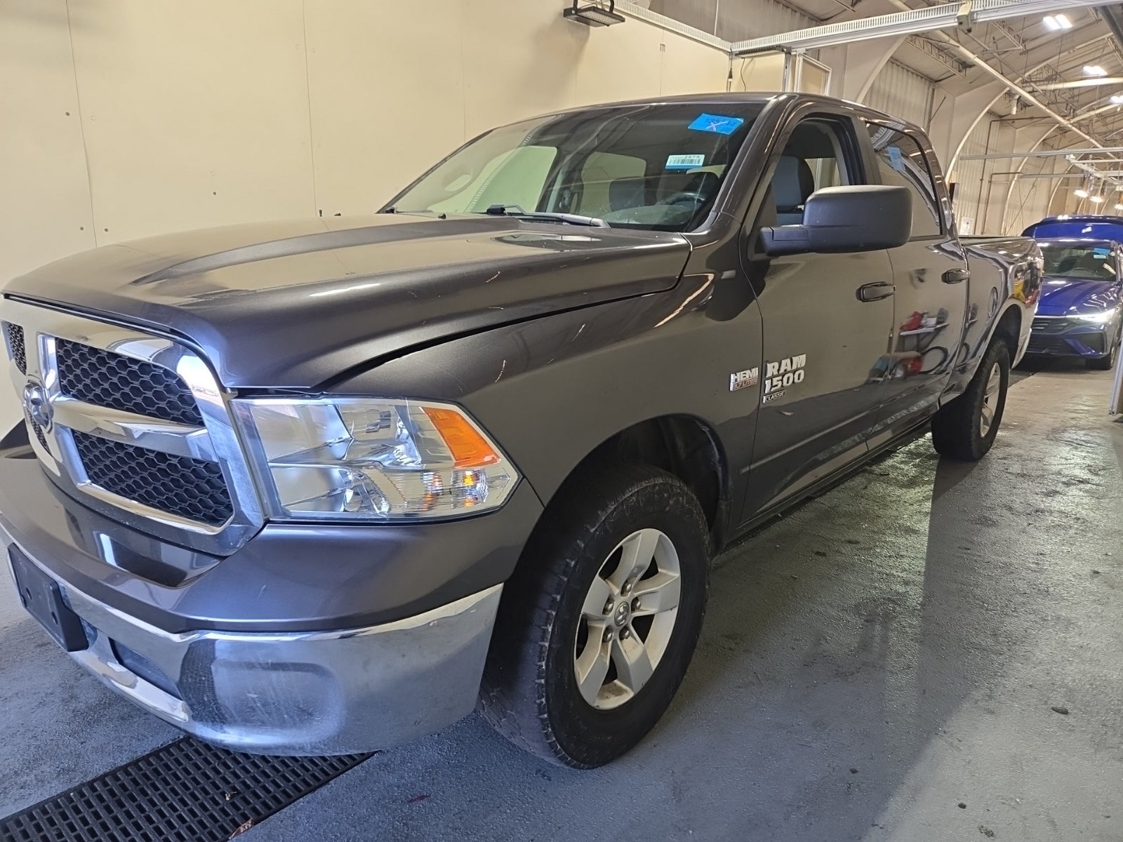 2021 Ram 1500 Classic SLT 4x4 Crew Cab 6'4" Box