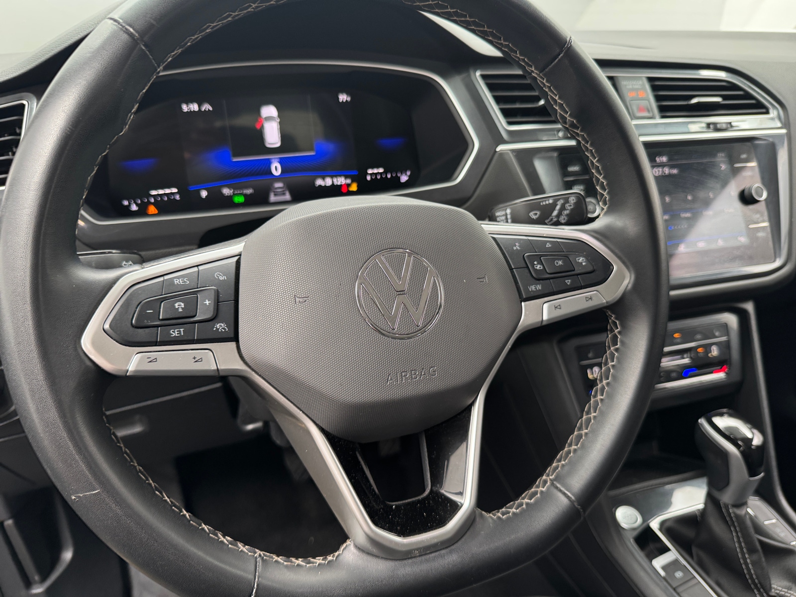 Thumbnail: 2024 Volkswagen Tiguan - 5