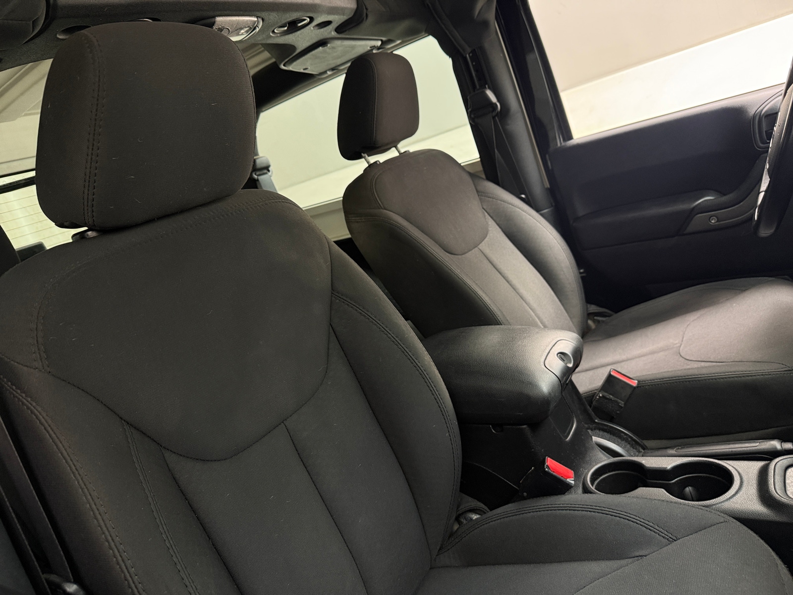 Thumbnail: 2016 Jeep Wrangler - 2
