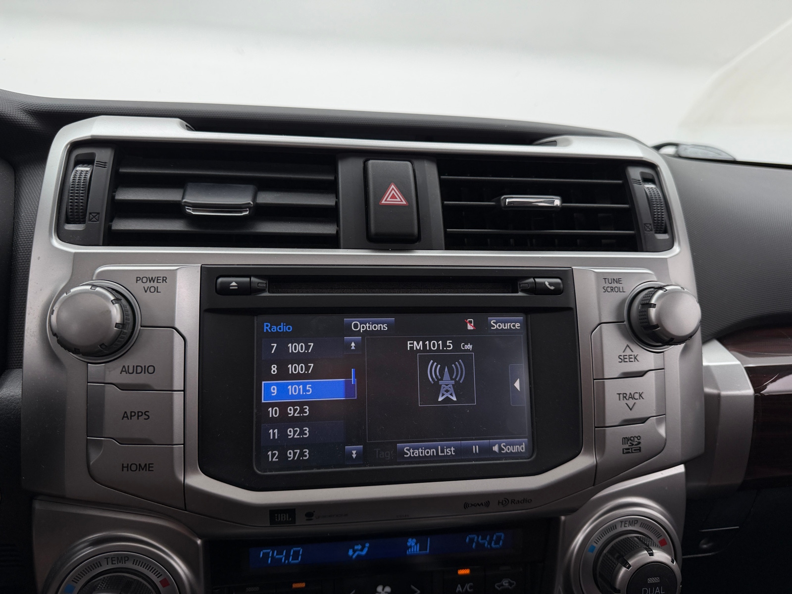 Thumbnail: 2016 Toyota 4Runner - 4