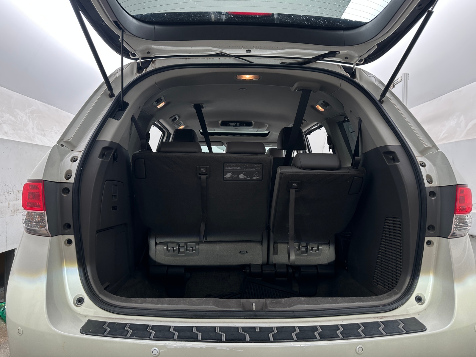 Thumbnail: 2016 Honda Odyssey - 6