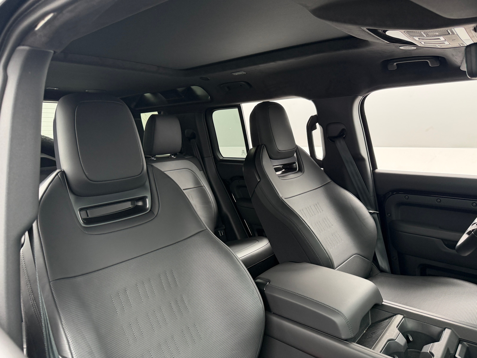 Thumbnail: 2026 Land Rover Defender - 2