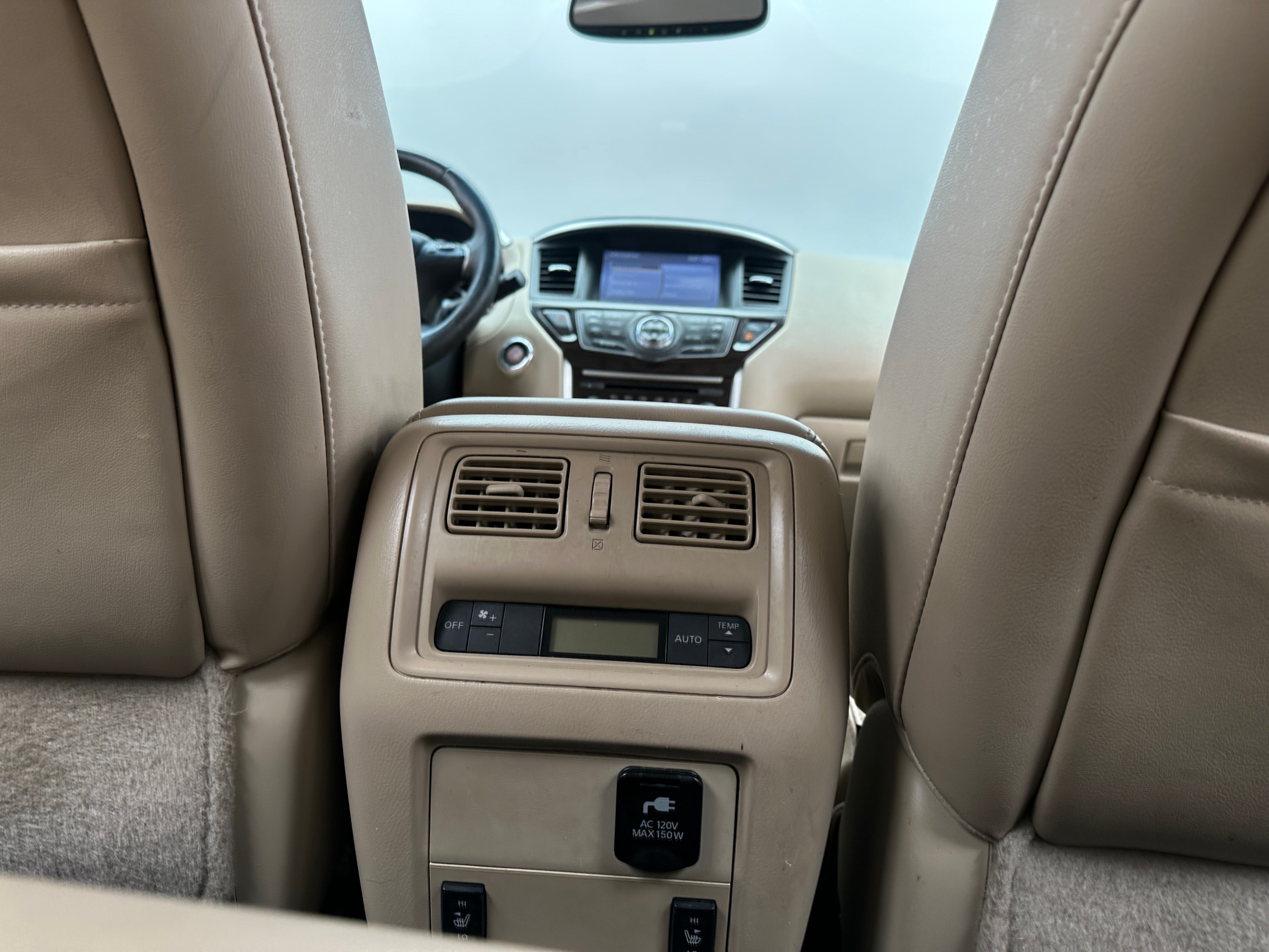 2016 Nissan Pathfinder SL