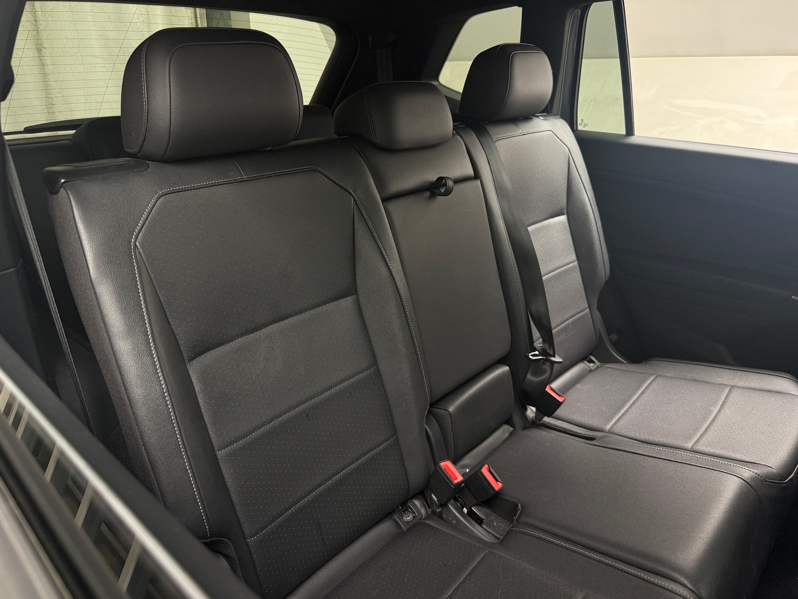 Thumbnail: 2020 Volkswagen Tiguan - 6